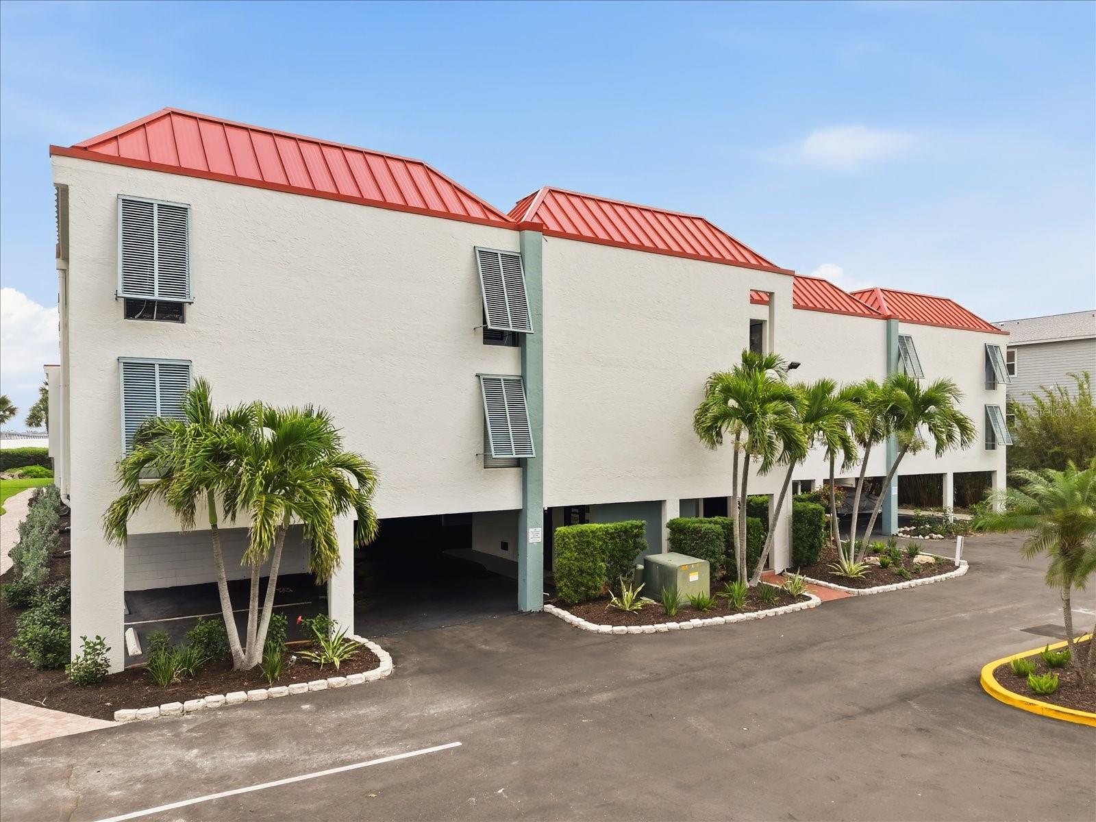 3705 E BAY DR #117, HOLMES BEACH, FL, 34217
