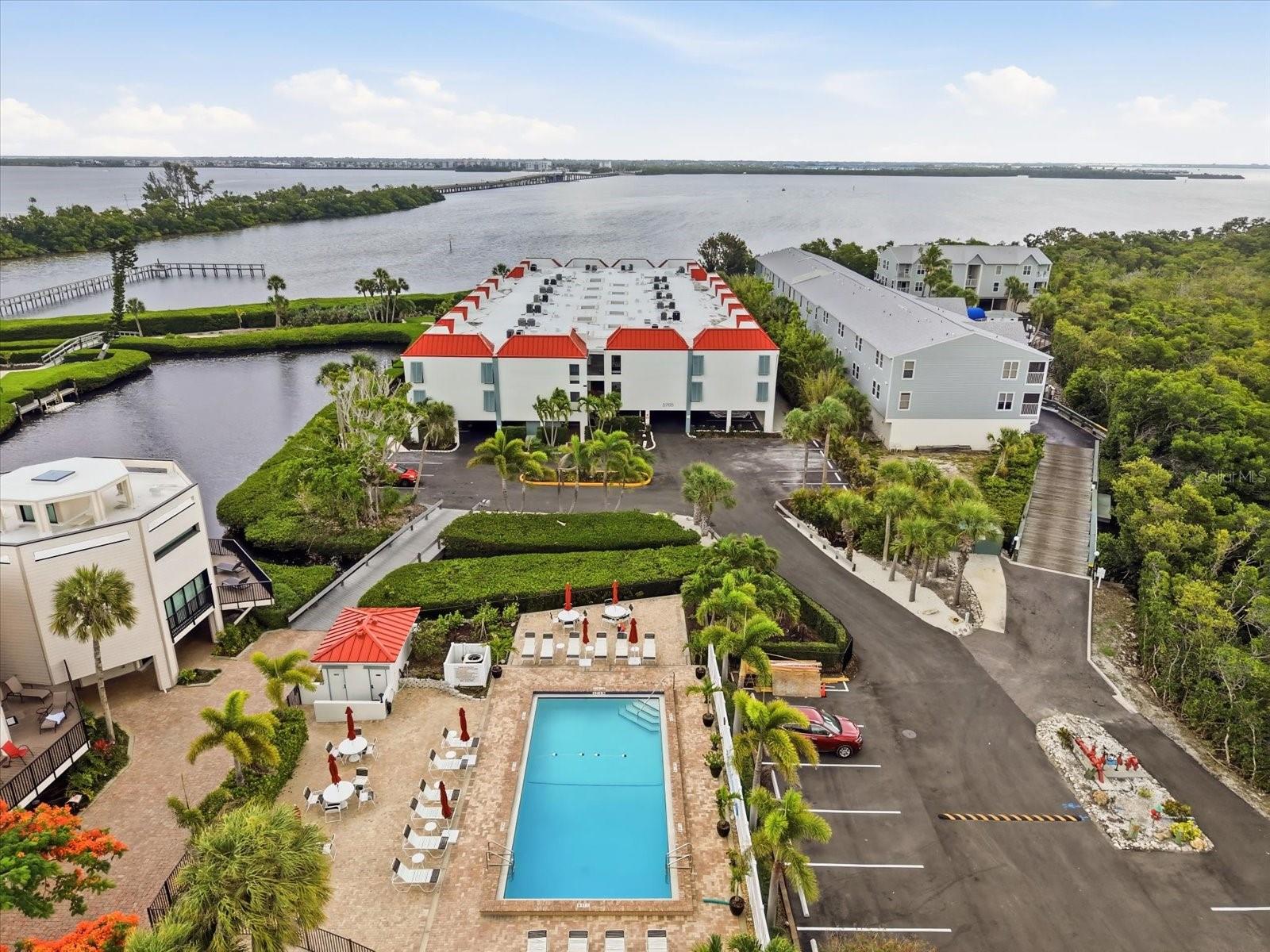 3705 E BAY DR #117, HOLMES BEACH, FL, 34217