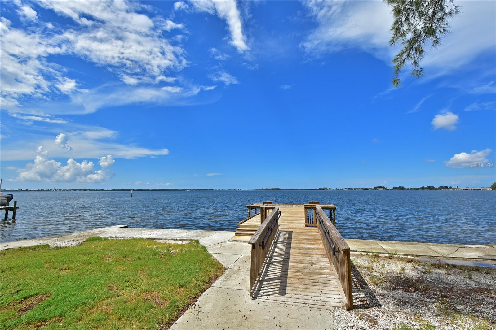 3705 E BAY DR #117, HOLMES BEACH, FL, 34217