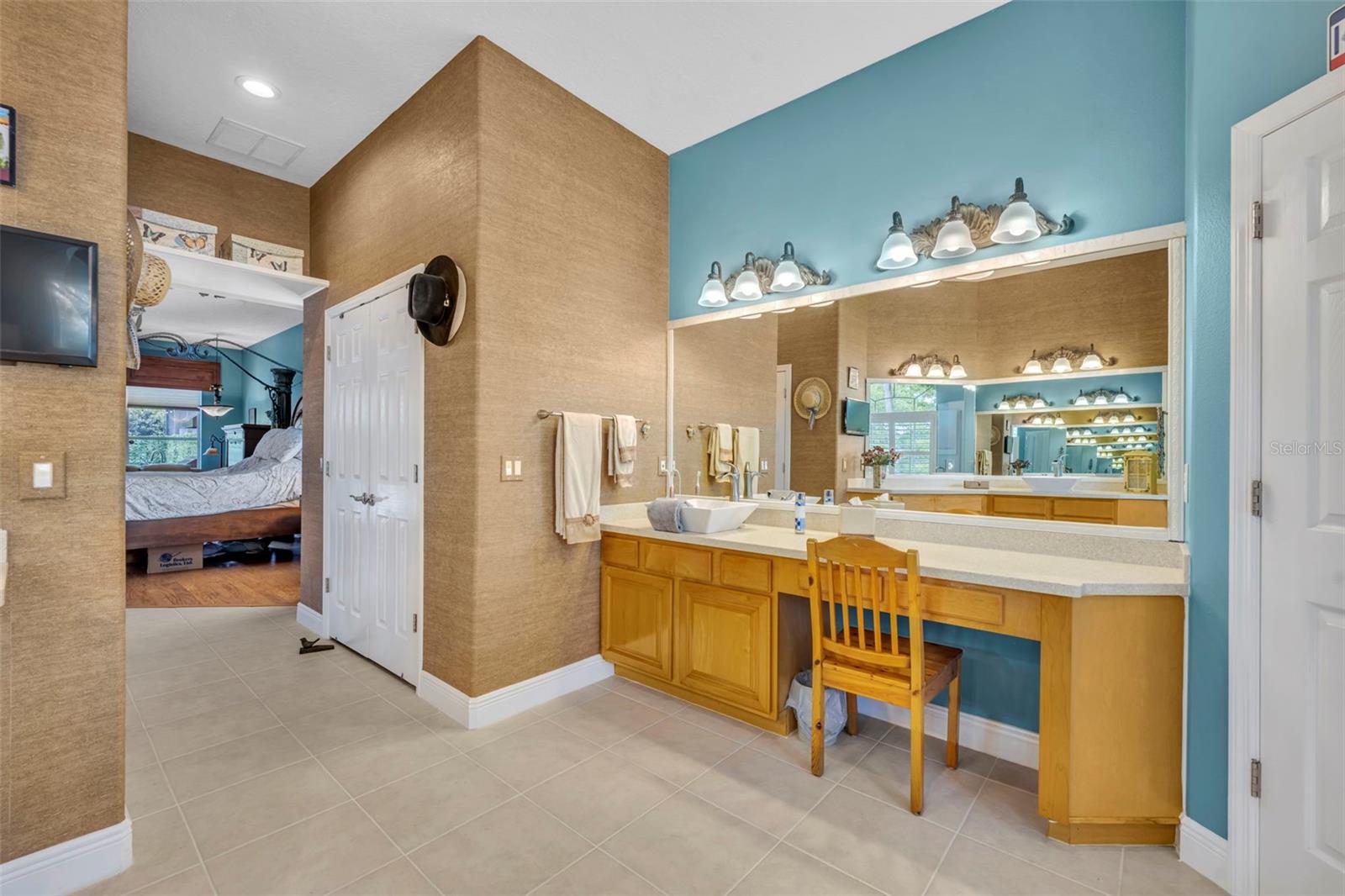 2518 EMERALD TREE LN, APOPKA, FL, 32712