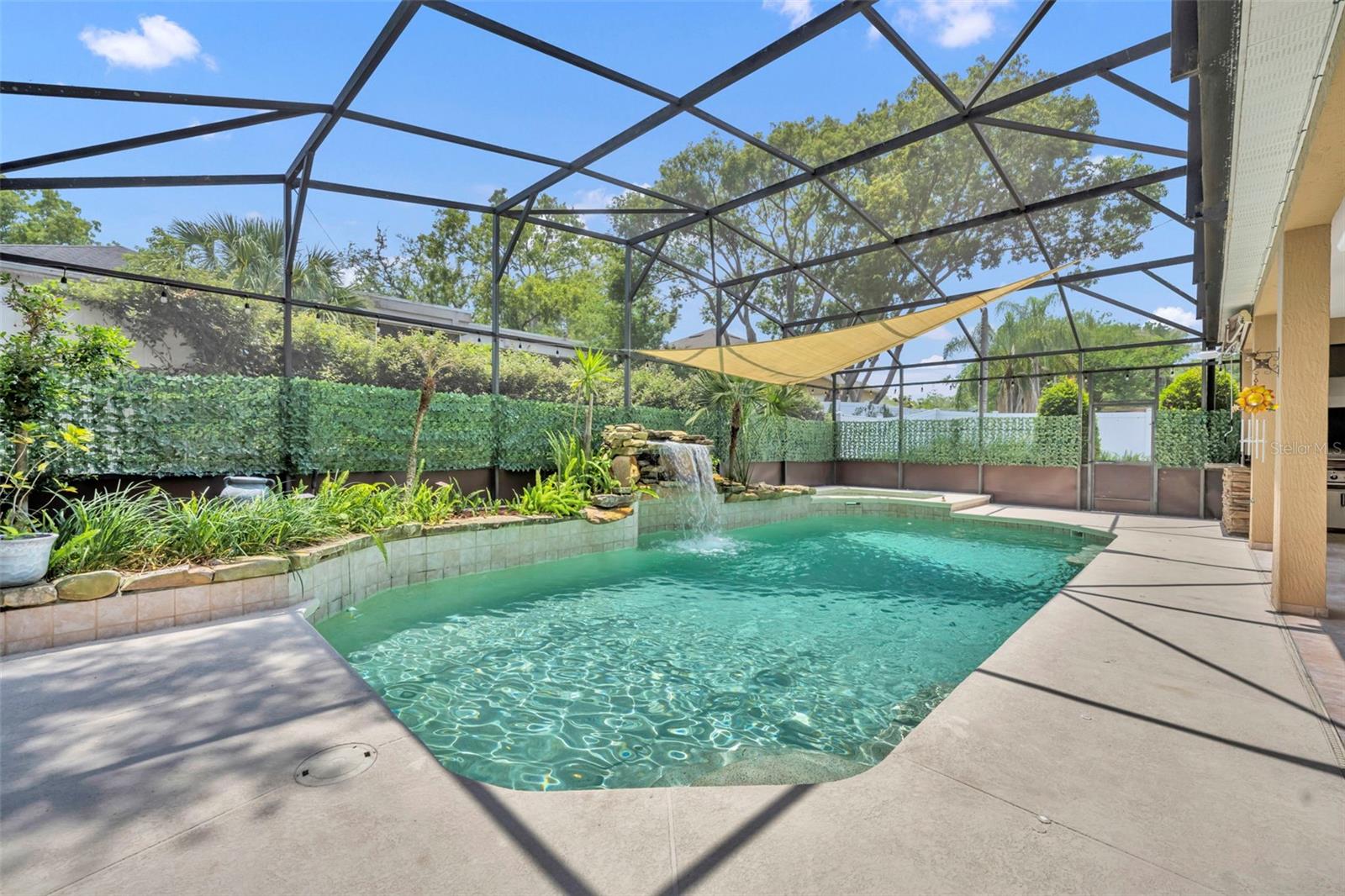 2518 EMERALD TREE LN, APOPKA, FL, 32712