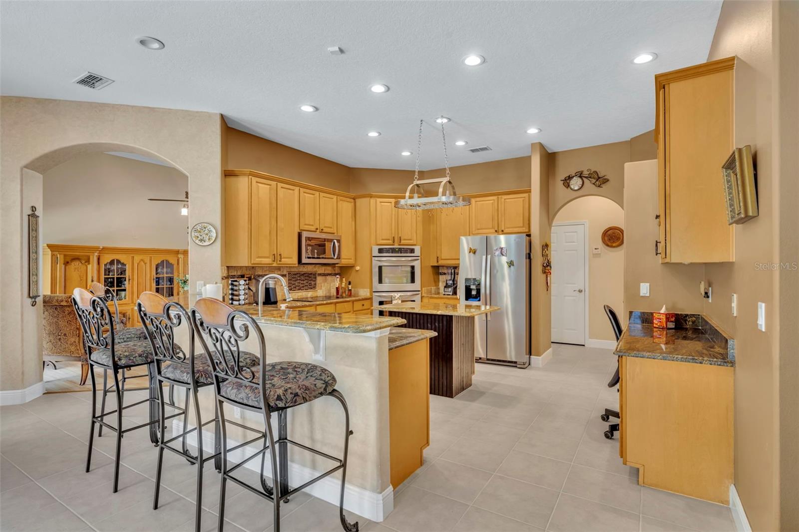 2518 EMERALD TREE LN, APOPKA, FL, 32712