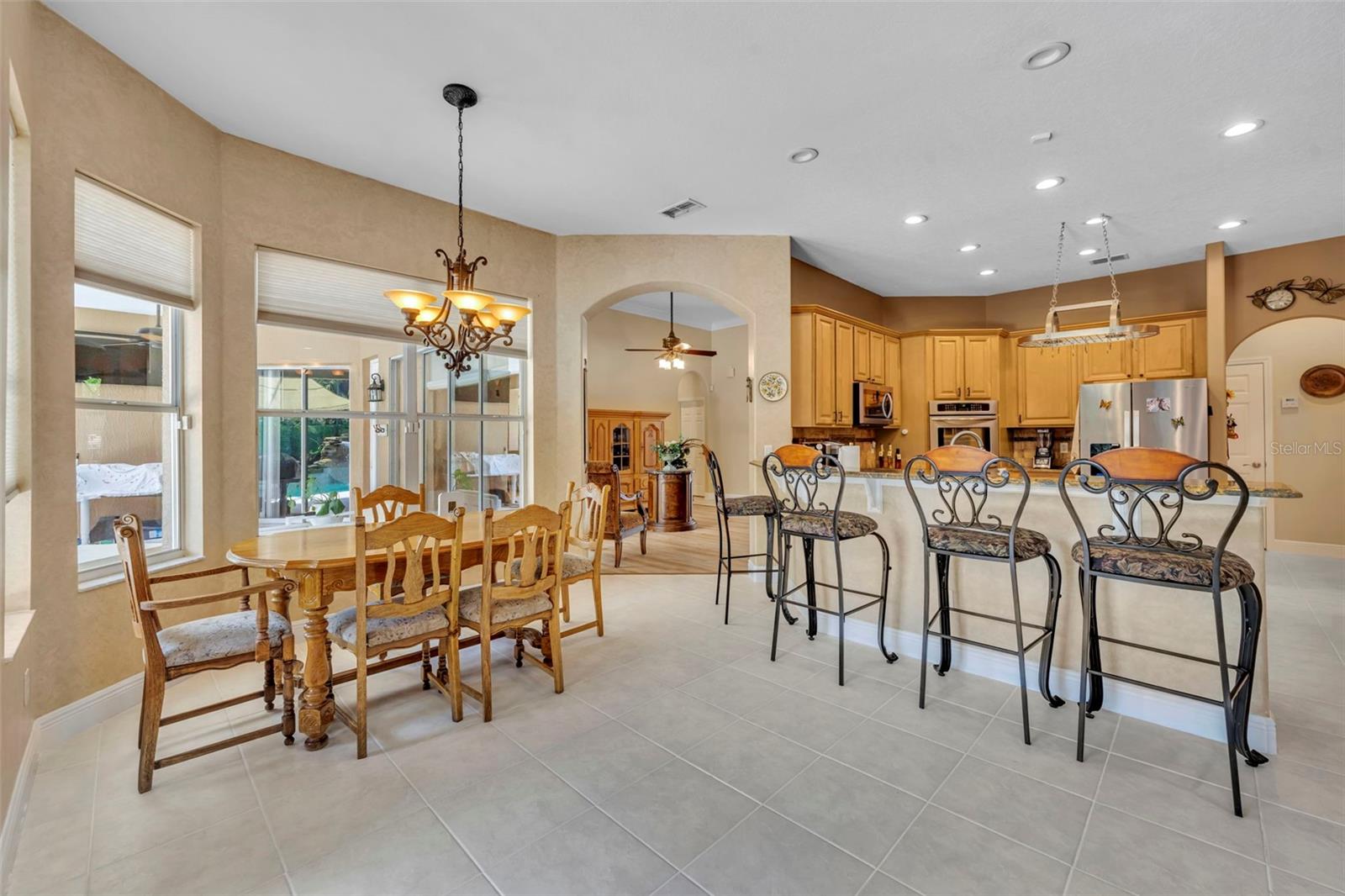 2518 EMERALD TREE LN, APOPKA, FL, 32712