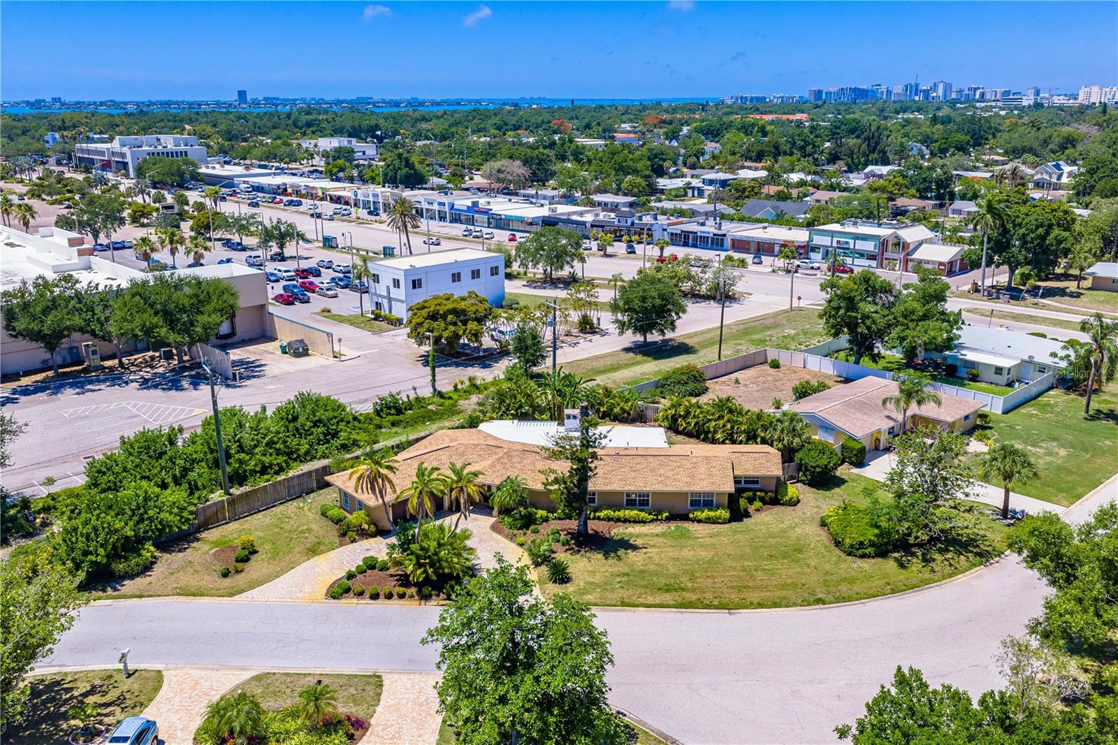 3524 S SCHOOL AVE, SARASOTA, FL, 34239