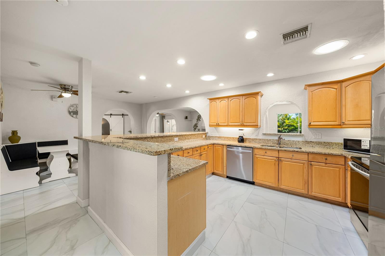 3524 S SCHOOL AVE, SARASOTA, FL, 34239