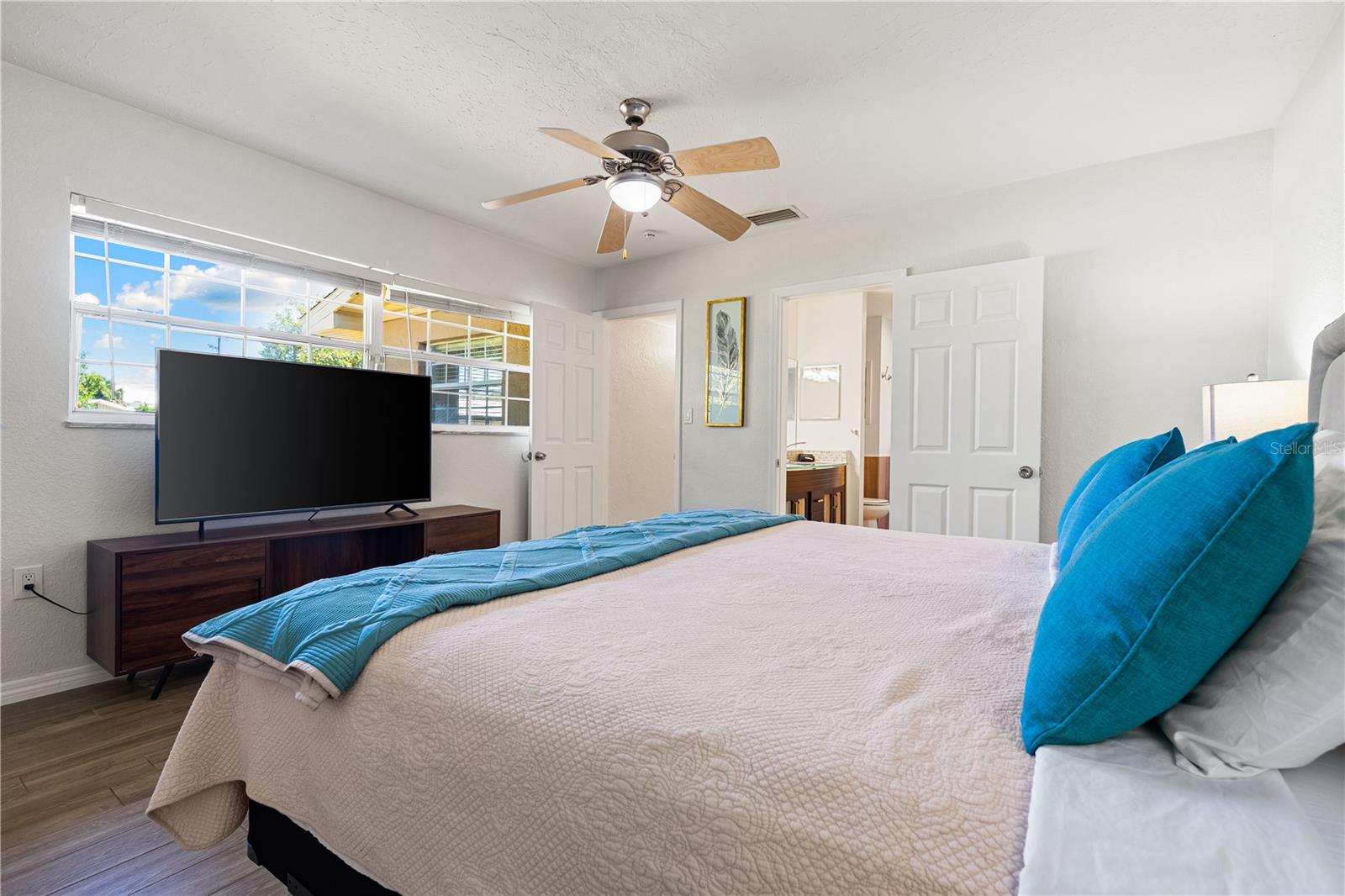3524 S SCHOOL AVE, SARASOTA, FL, 34239