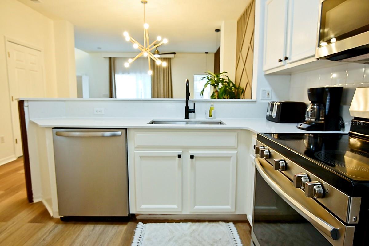 1043 PARK RIDGE CIR, KISSIMMEE, FL, 34746