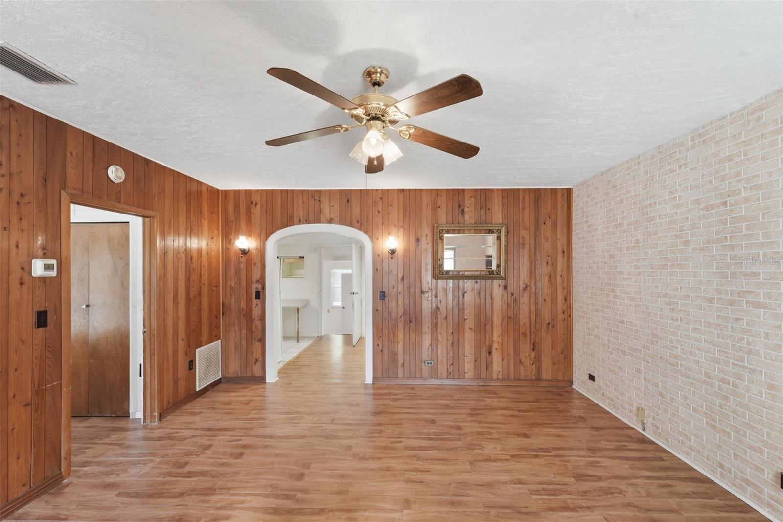 2101 E GRANT AVE, ORLANDO, FL, 32806