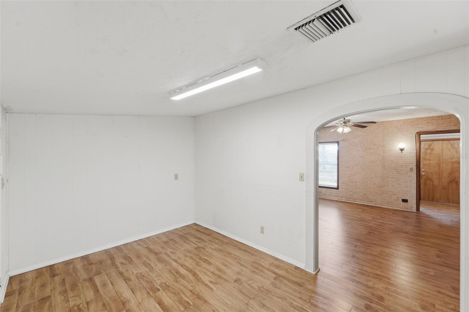 2101 E GRANT AVE, ORLANDO, FL, 32806