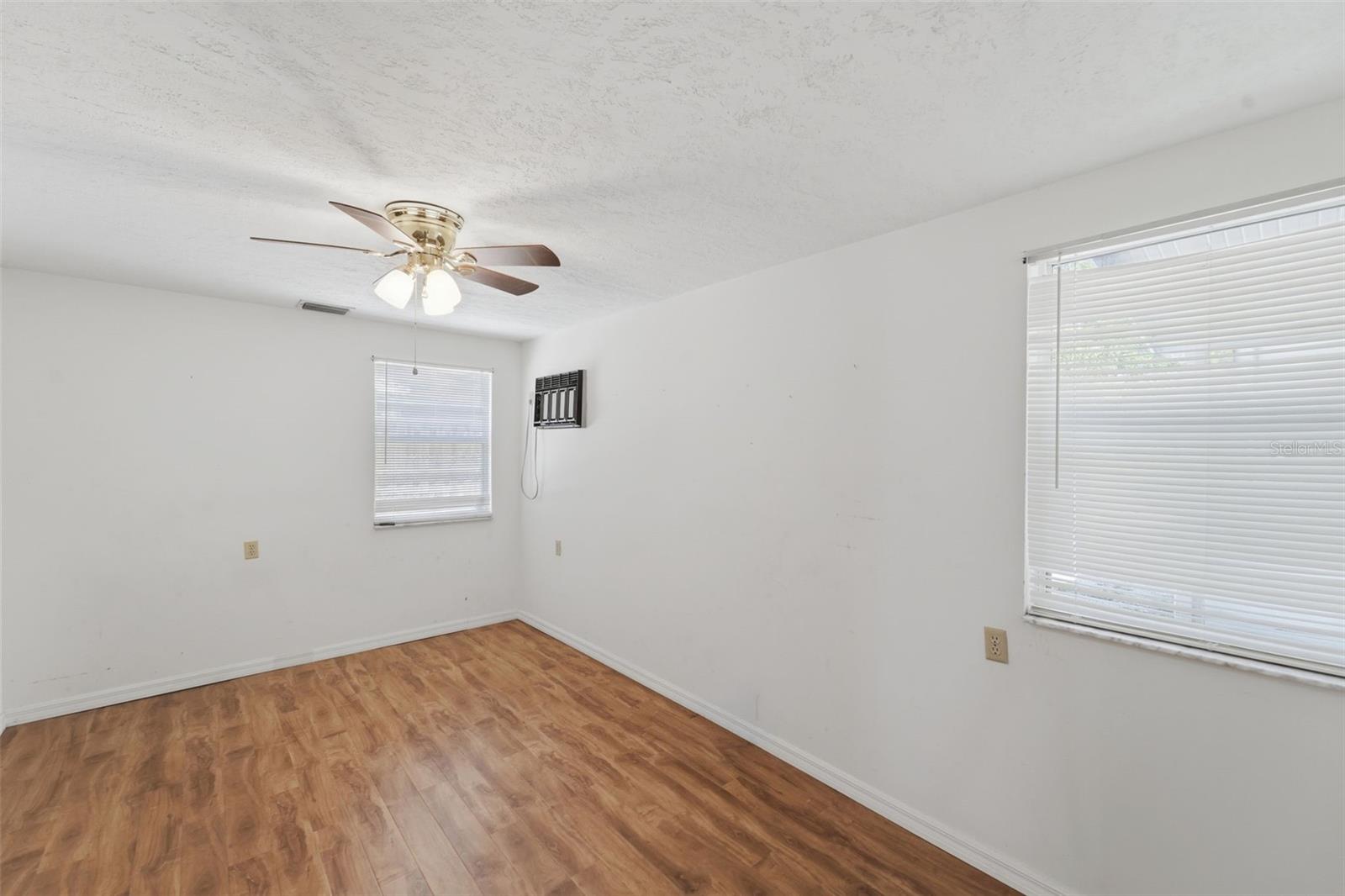 2101 E GRANT AVE, ORLANDO, FL, 32806