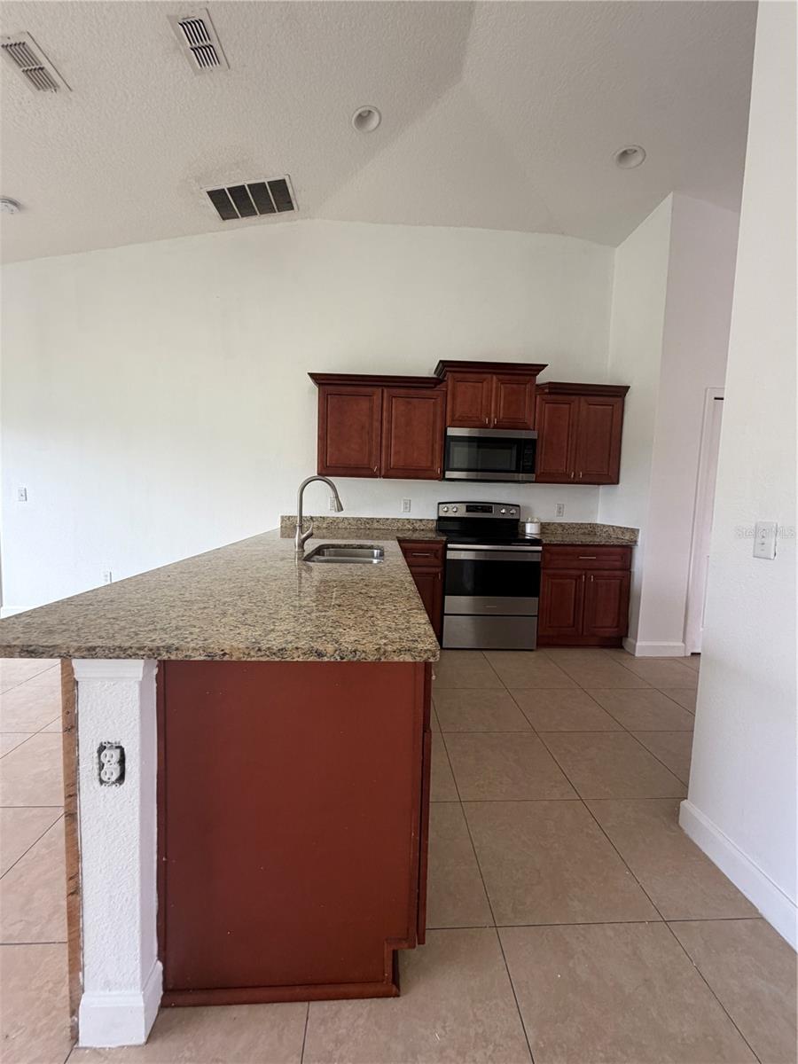 28 BOLTON CT, KISSIMMEE, FL, 34758