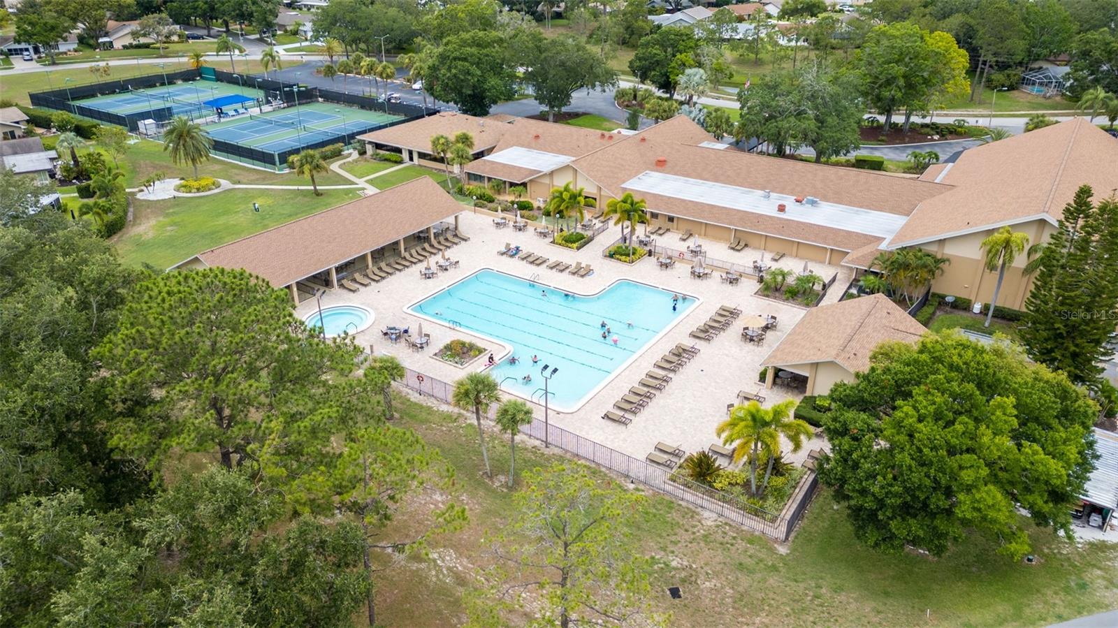 860 MACLAREN DR N #B, PALM HARBOR, FL, 34684