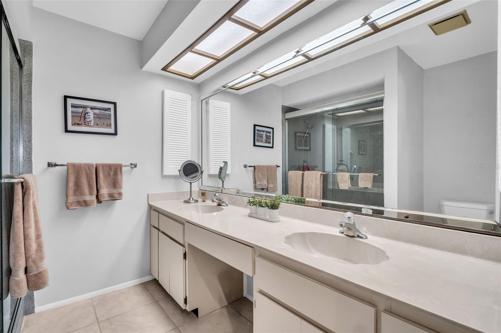 860 MACLAREN DR N #B, PALM HARBOR, FL, 34684