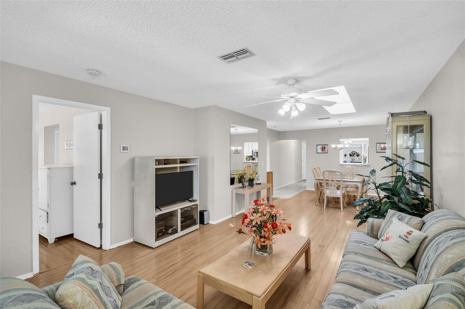 860 MACLAREN DR N #B, PALM HARBOR, FL, 34684