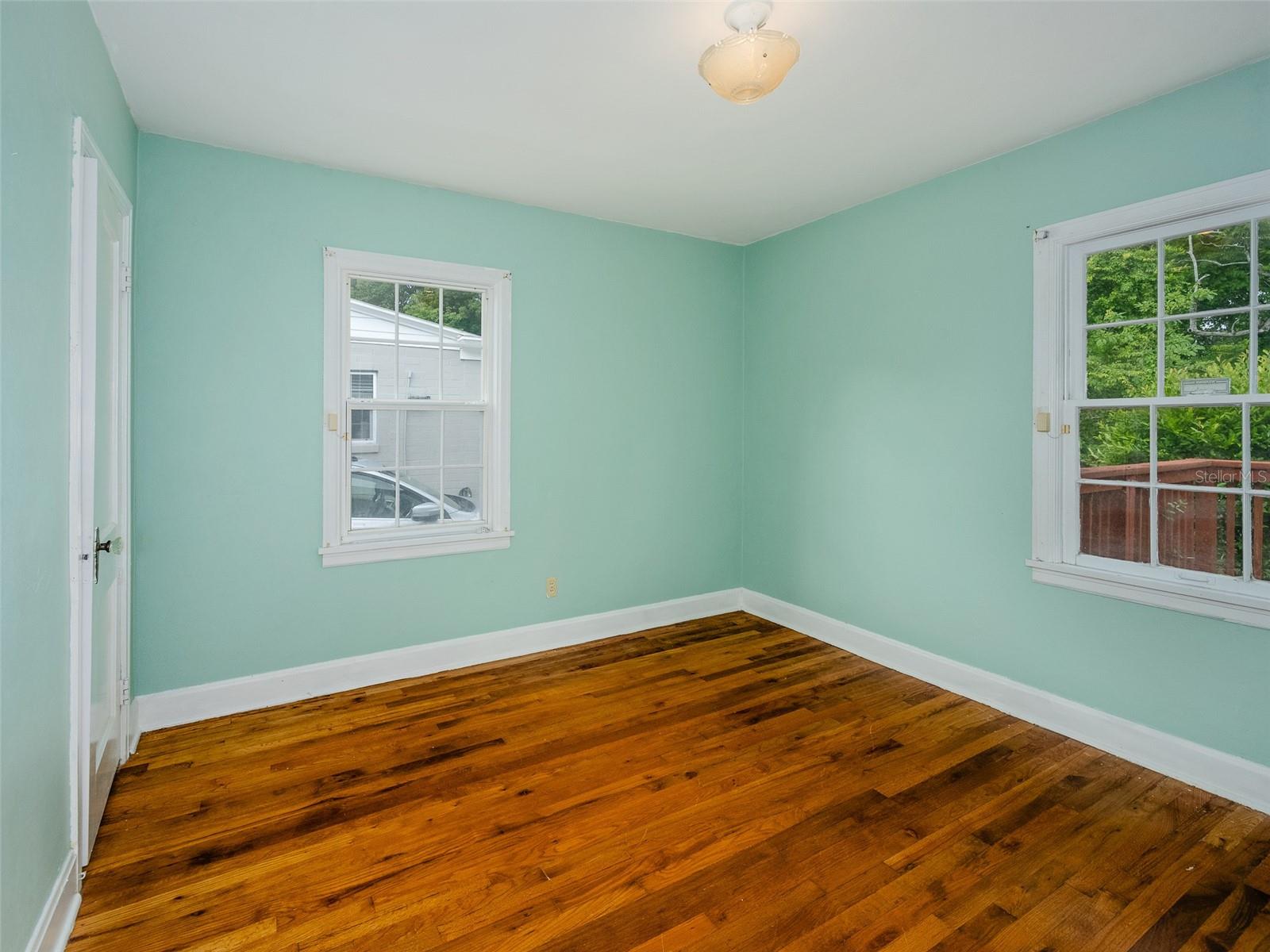 944 N SHINE AVE, ORLANDO, FL, 32803