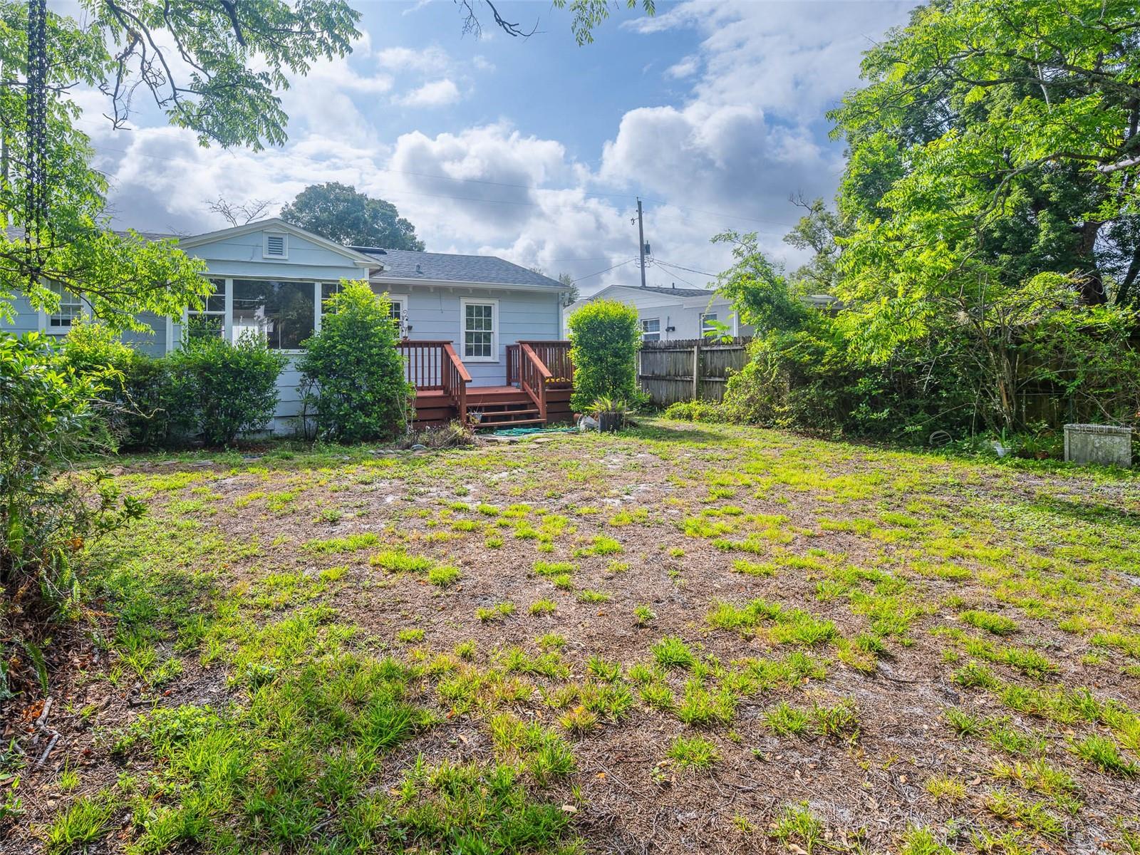 944 N SHINE AVE, ORLANDO, FL, 32803
