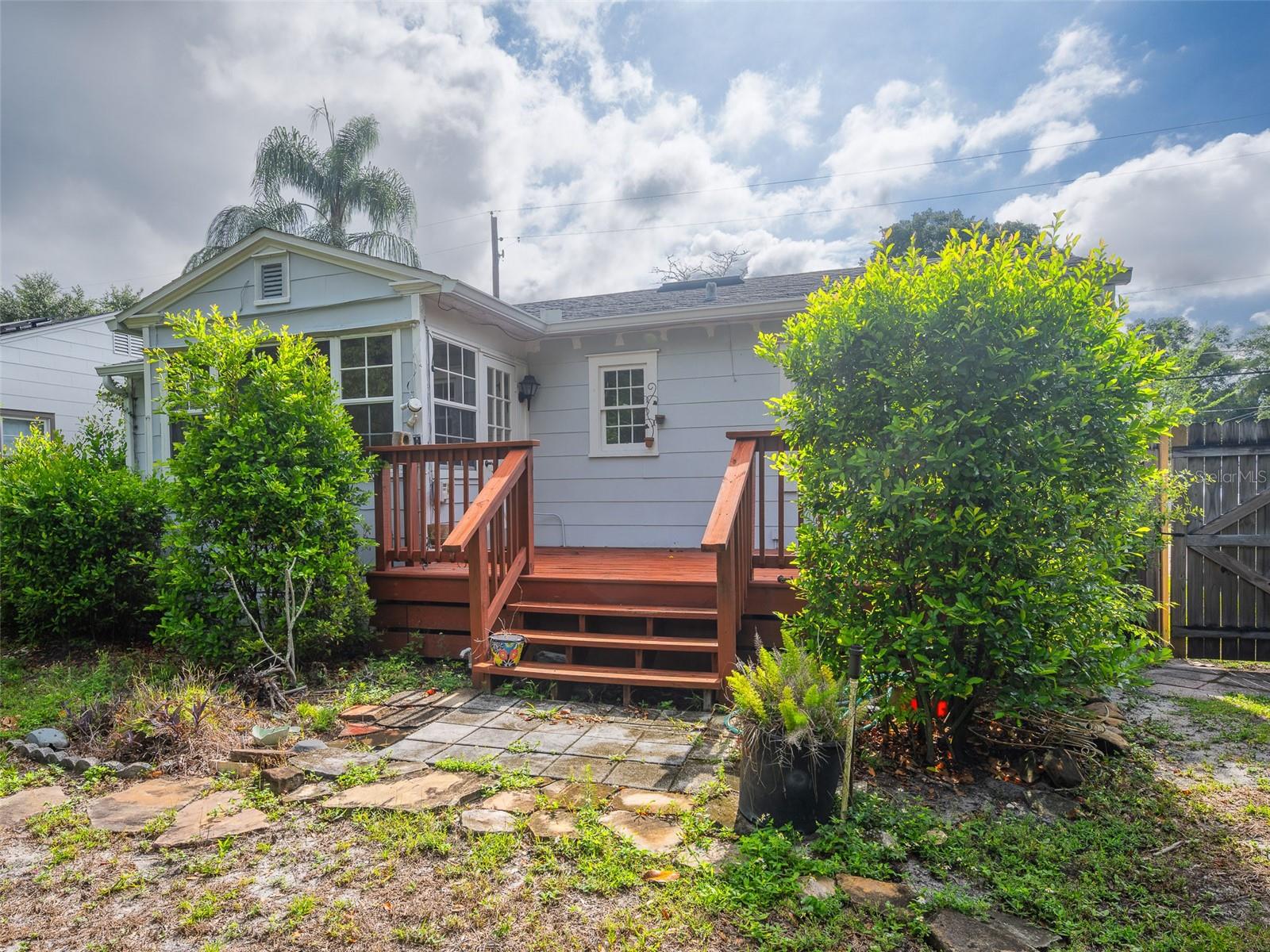 944 N SHINE AVE, ORLANDO, FL, 32803