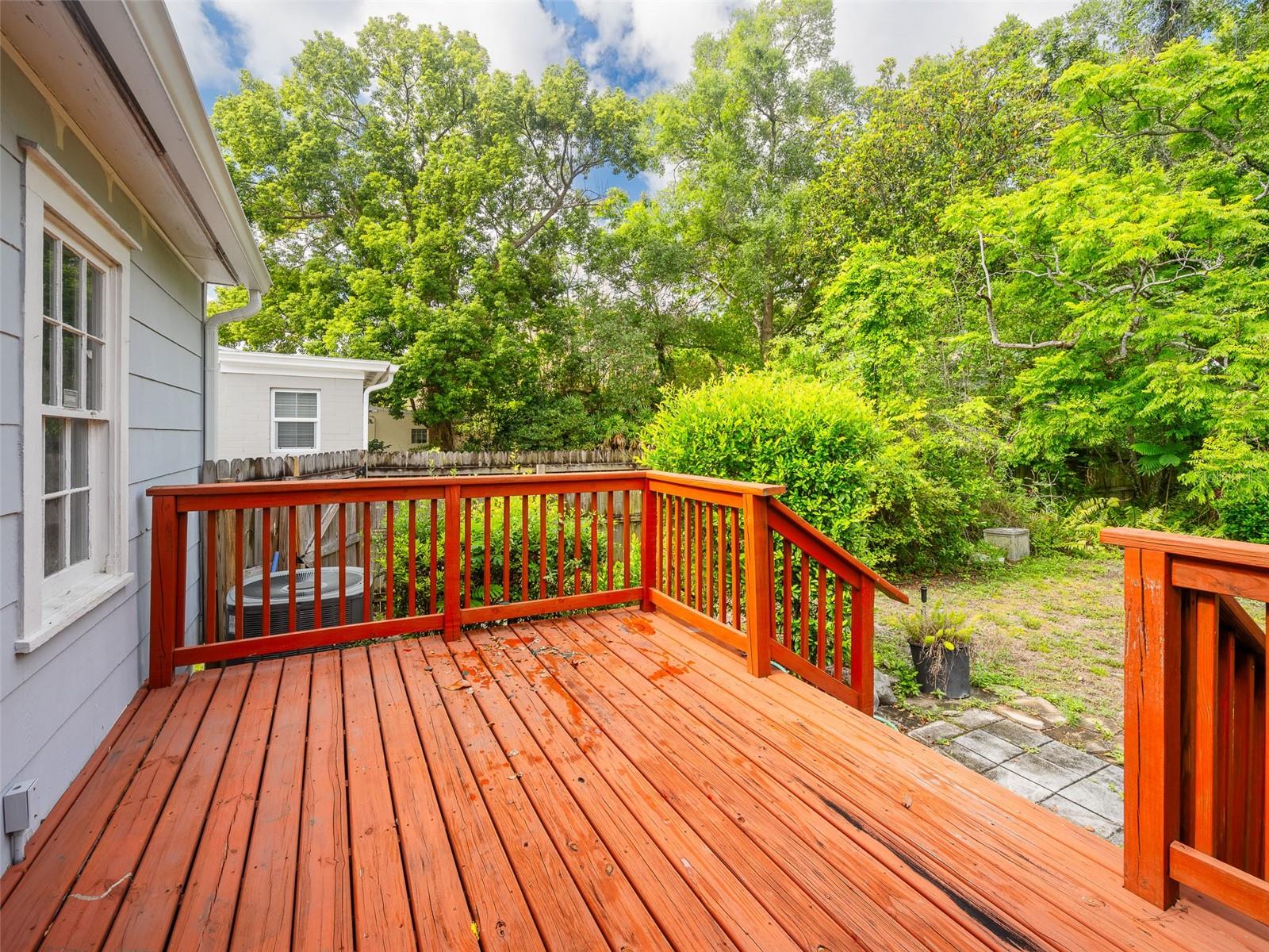 944 N SHINE AVE, ORLANDO, FL, 32803