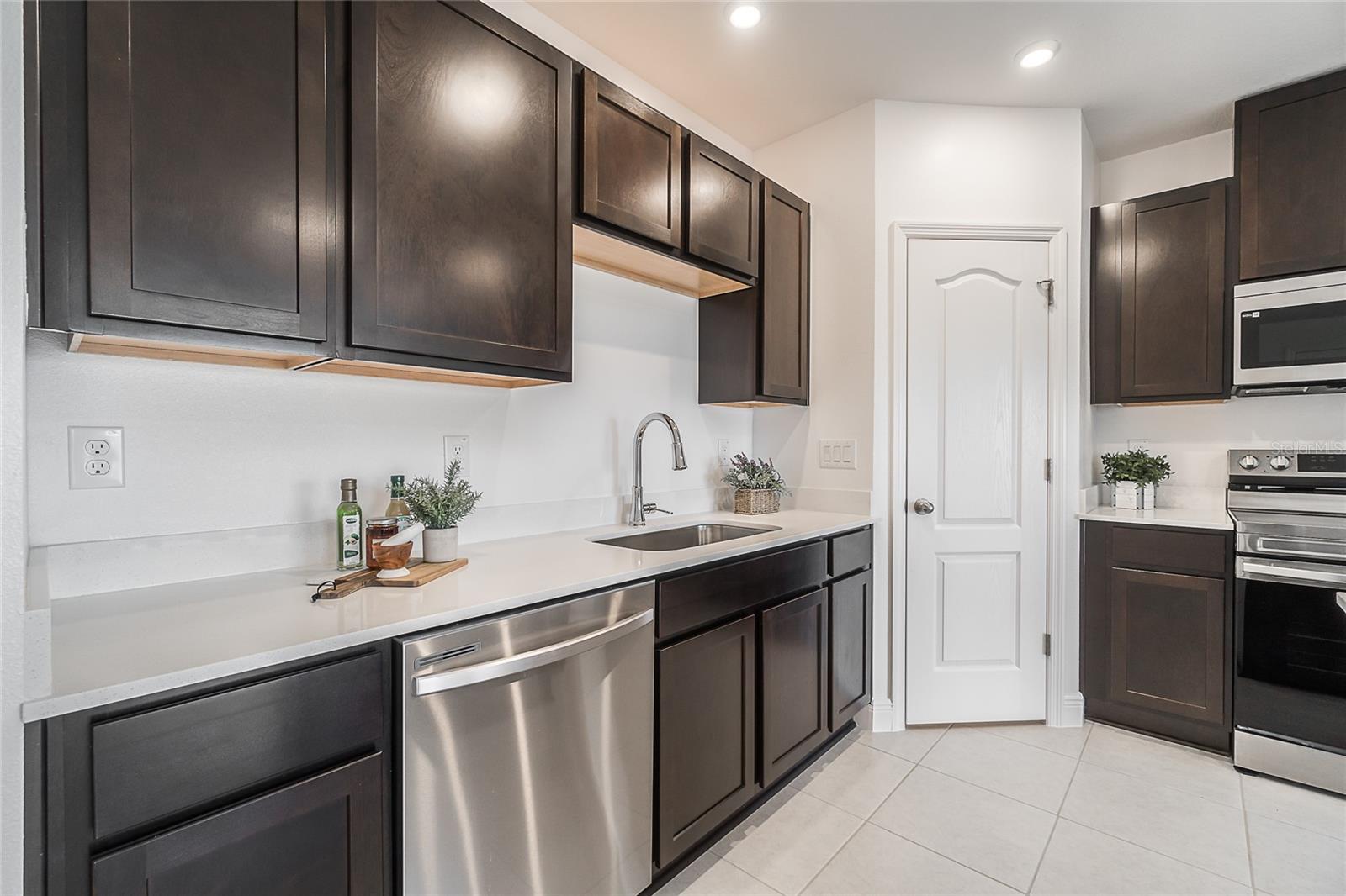 32123 POND APPLE BND, SAN ANTONIO, FL, 33576