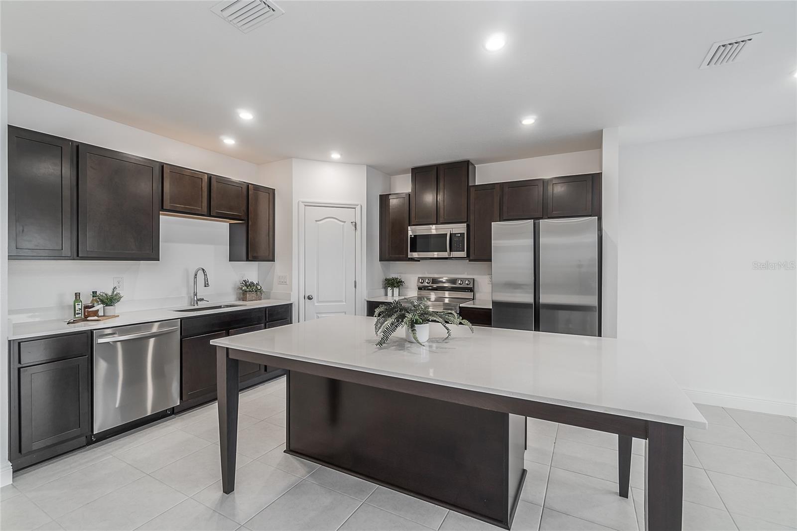 32123 POND APPLE BND, SAN ANTONIO, FL, 33576