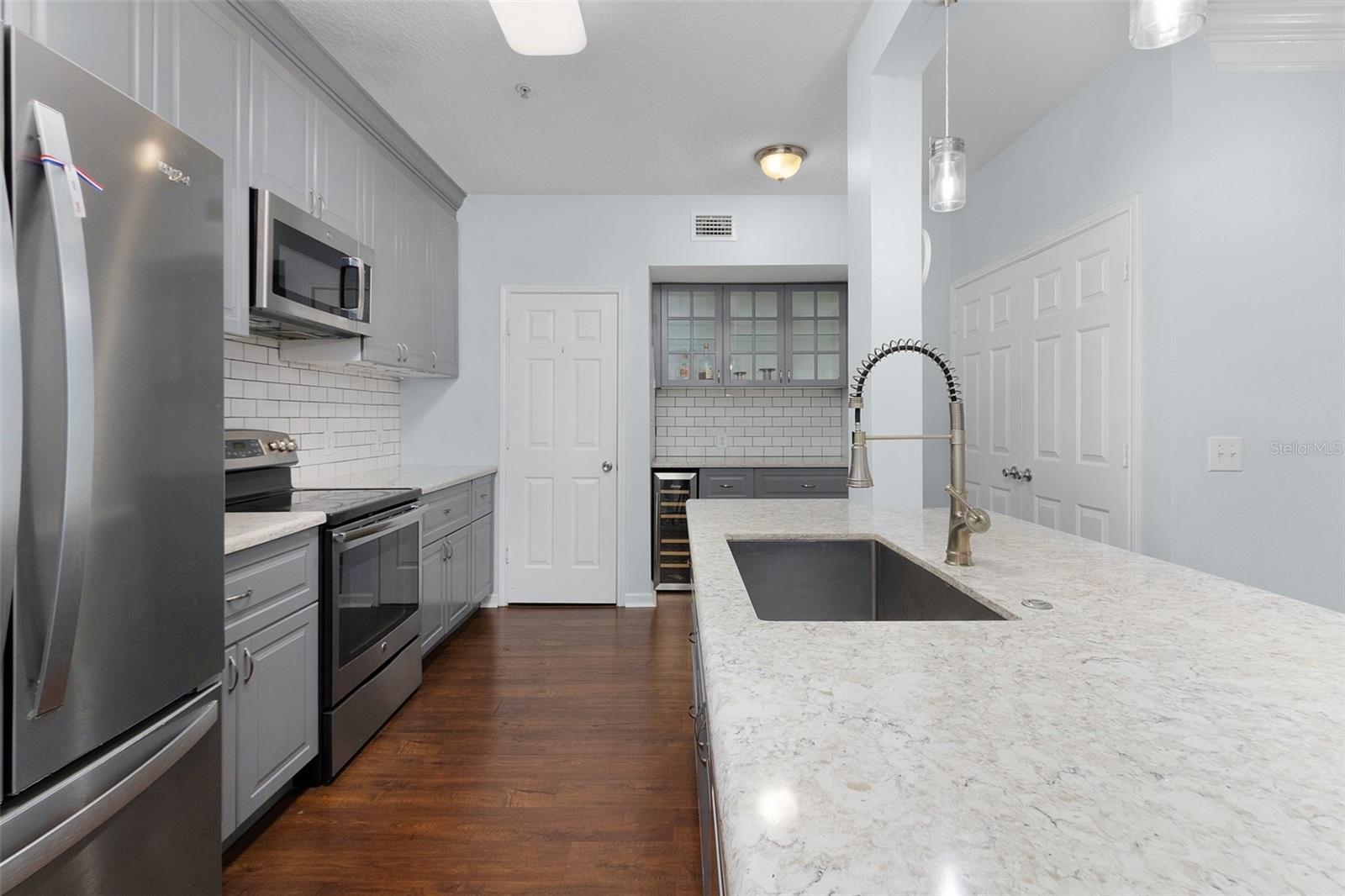 233 GOLDENRAIN DR #202, CELEBRATION, FL, 34747