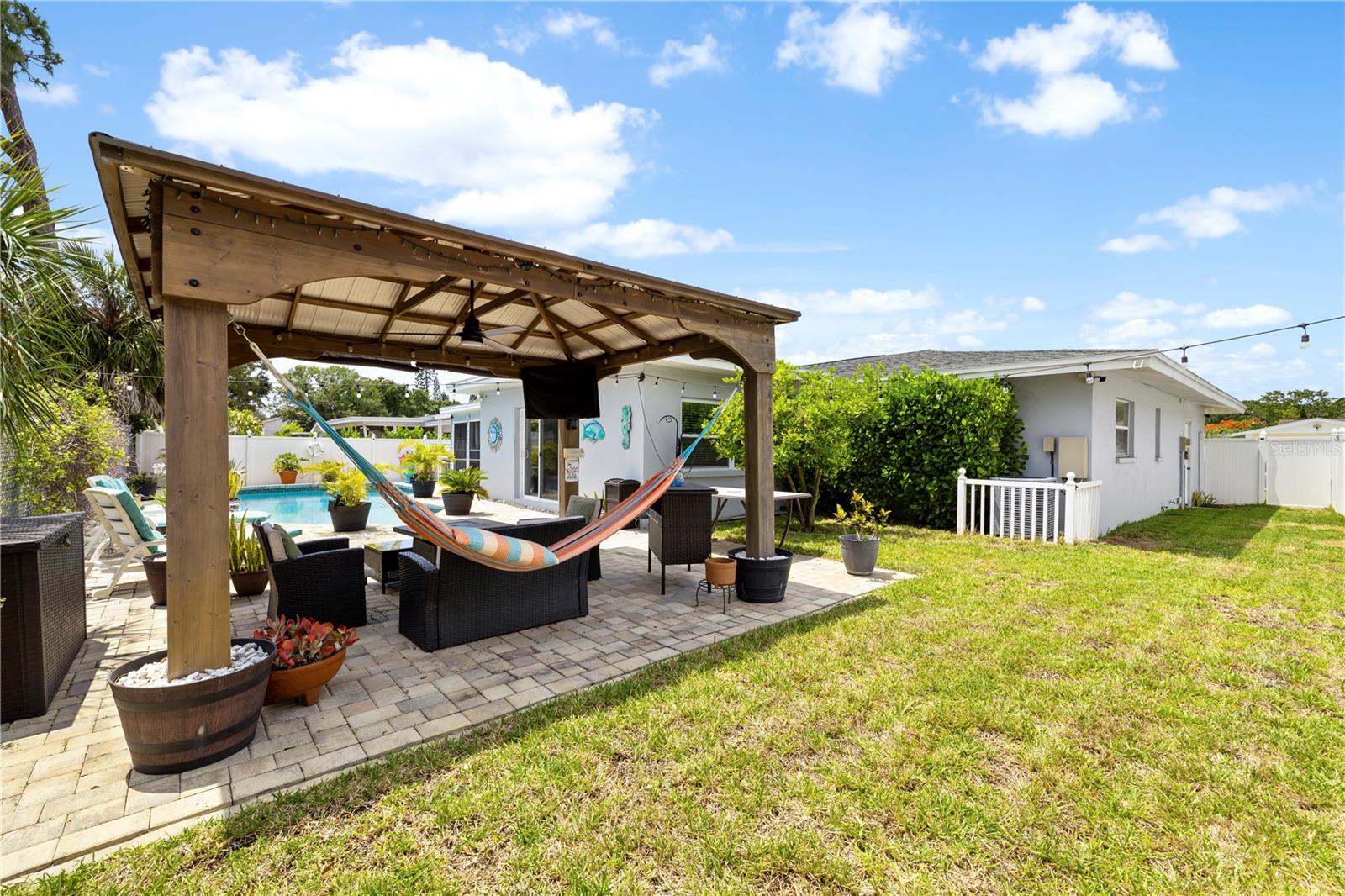 1930 74TH AVE N, ST PETERSBURG, FL, 33702