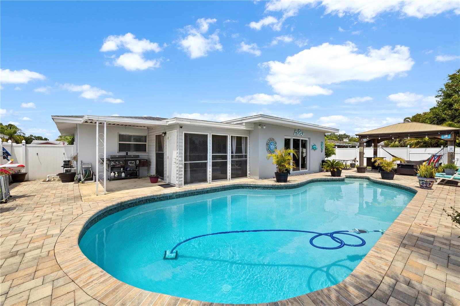 1930 74TH AVE N, ST PETERSBURG, FL, 33702