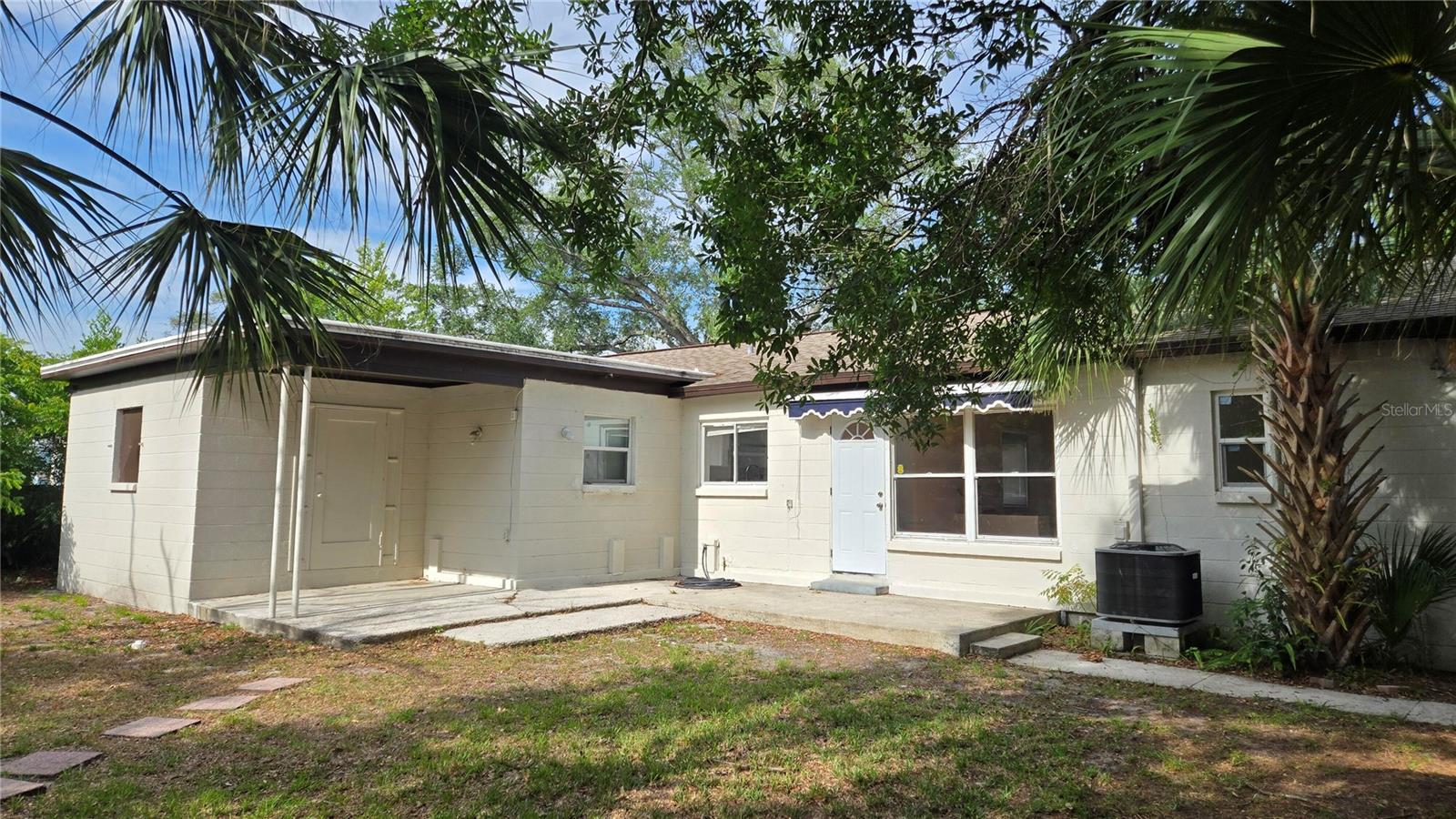 10206 N OAKLEAF AVE, TAMPA, FL, 33612