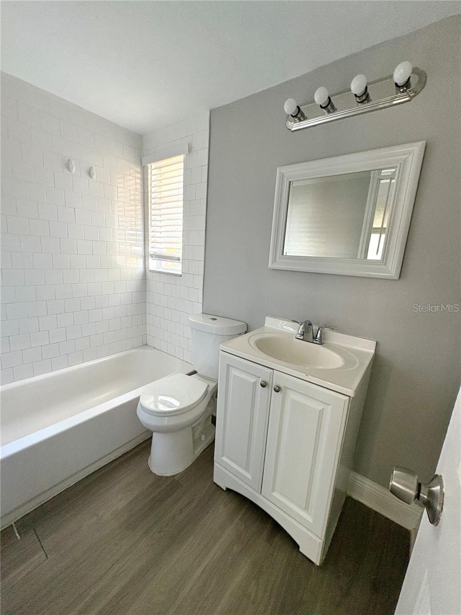 4611 N HUBERT AVE #11, TAMPA, FL, 33614
