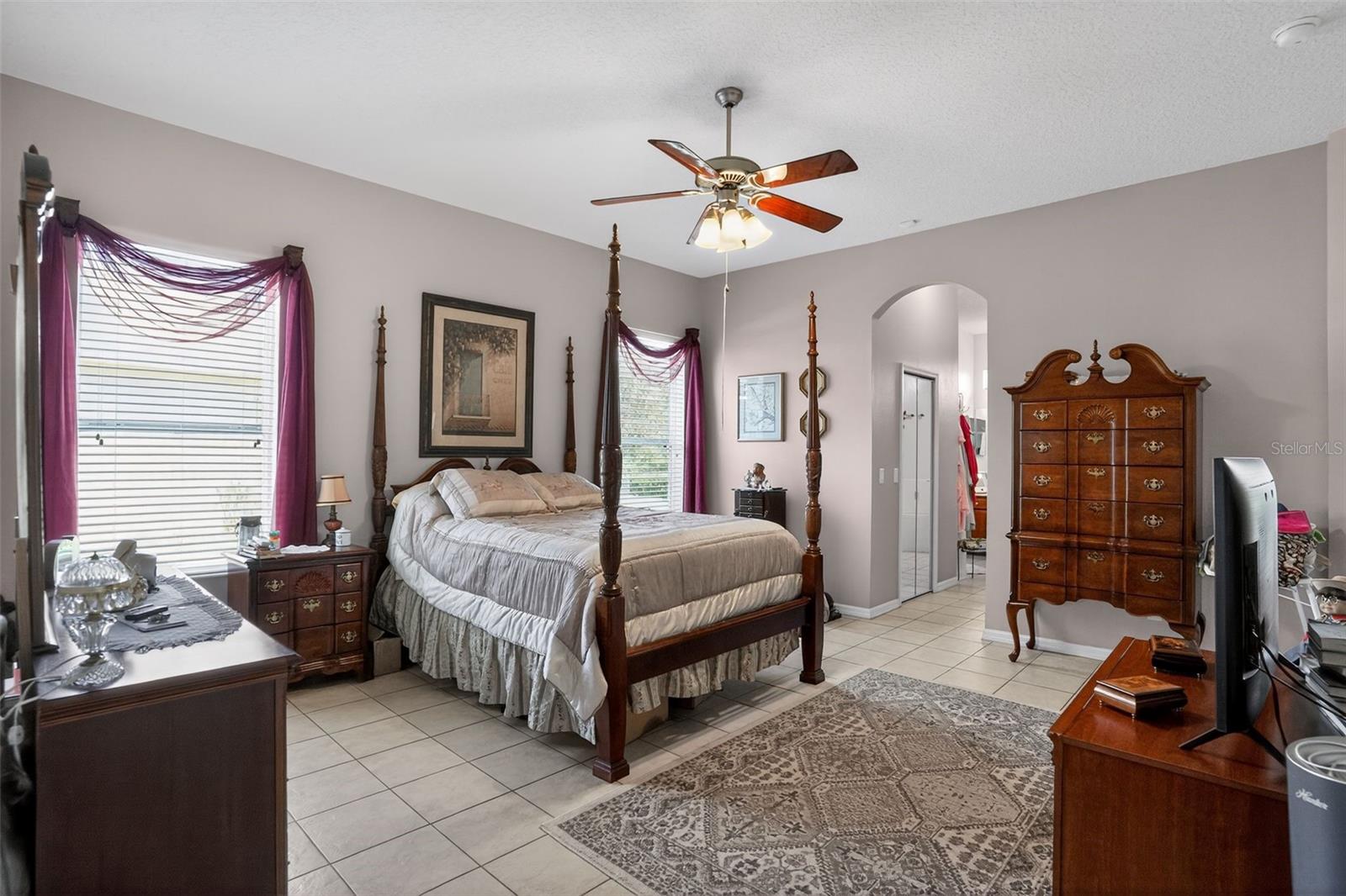 24001 ROBINWOOD ST, LEESBURG, FL, 34748