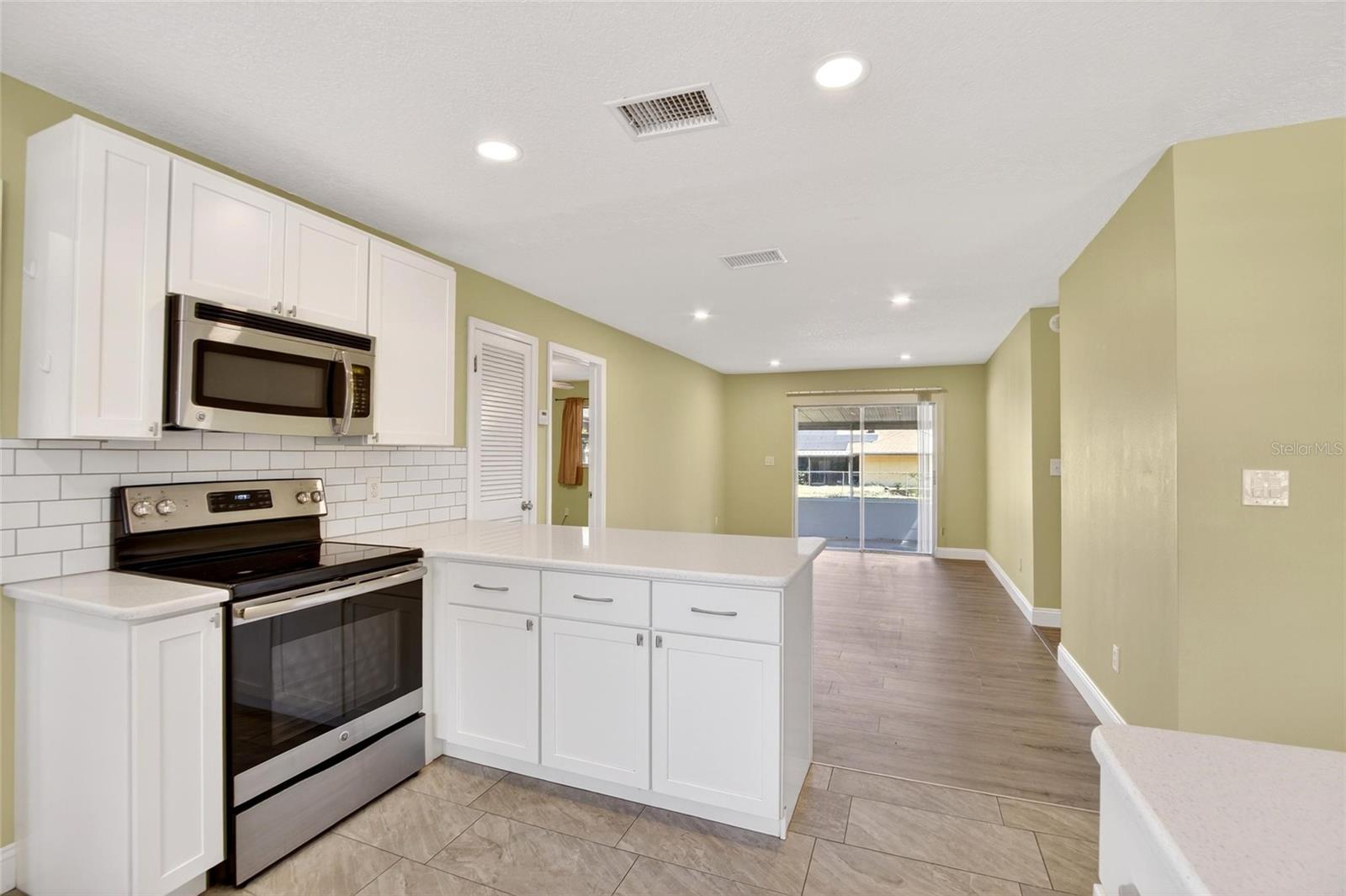 2340 MERRILY CIR S, SEFFNER, FL, 33584