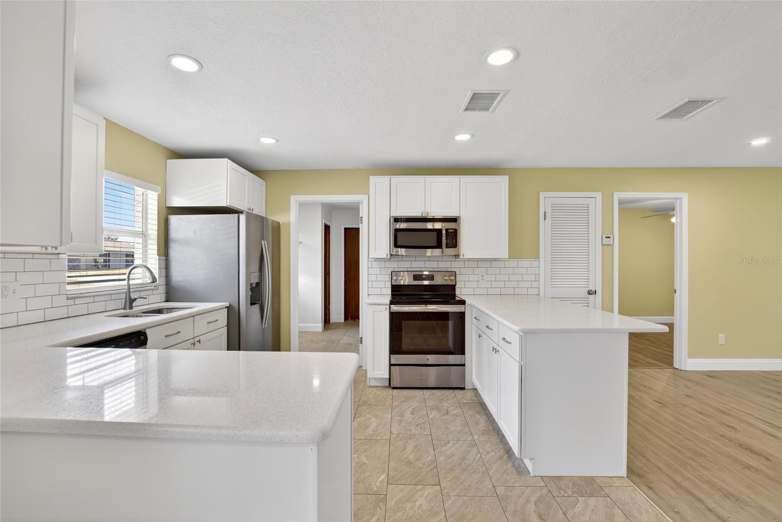 2340 MERRILY CIR S, SEFFNER, FL, 33584