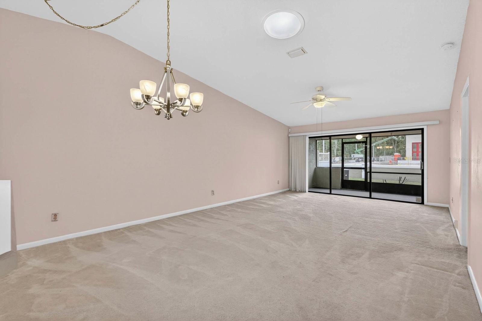 12 LAKE FOREST CIR N, PALM COAST, FL, 32137