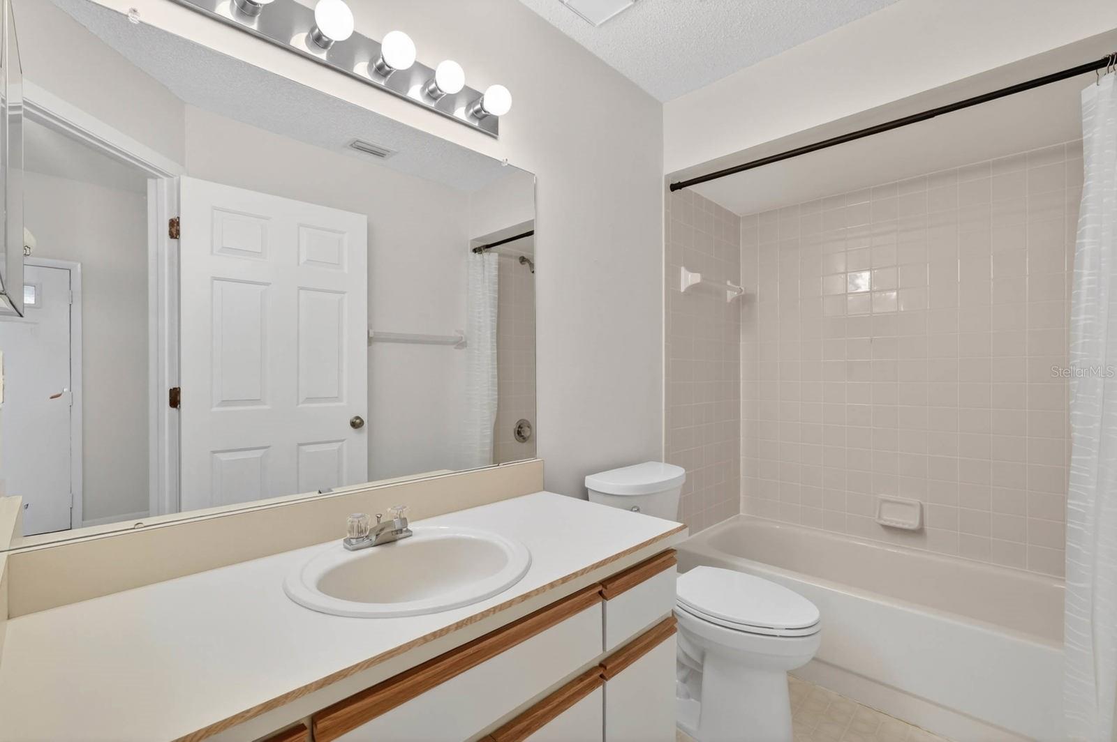 12 LAKE FOREST CIR N, PALM COAST, FL, 32137