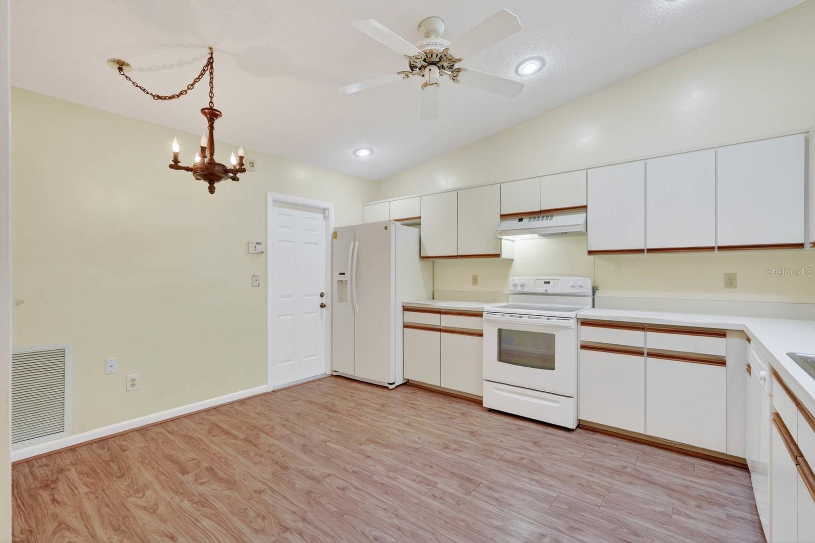 12 LAKE FOREST CIR N, PALM COAST, FL, 32137
