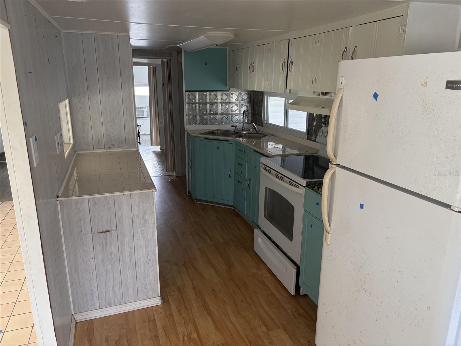 2051 ORANGE DR, HOLIDAY, FL, 34691