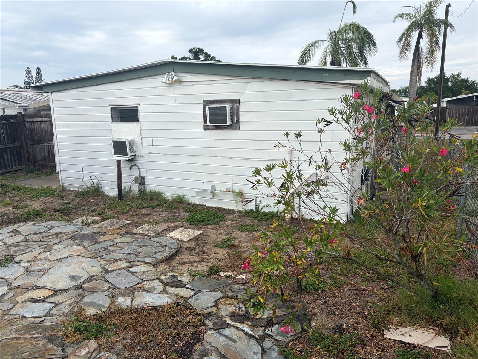 2051 ORANGE DR, HOLIDAY, FL, 34691