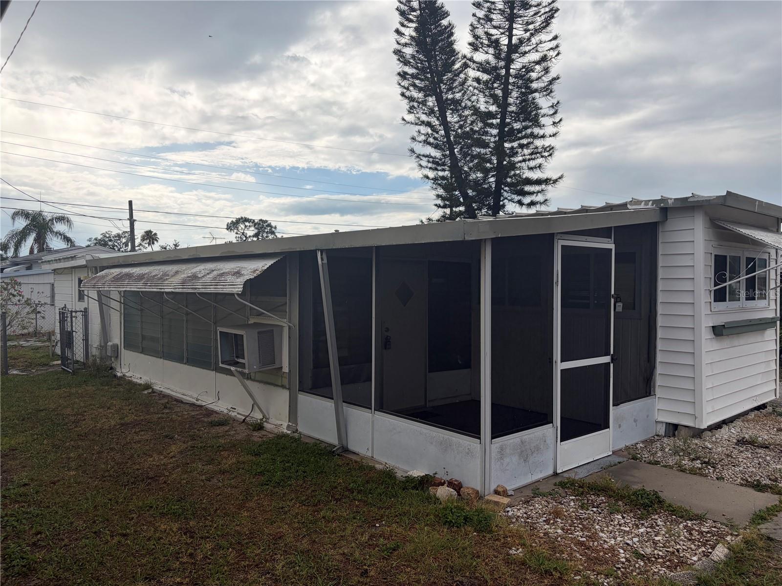 2051 ORANGE DR, HOLIDAY, FL, 34691