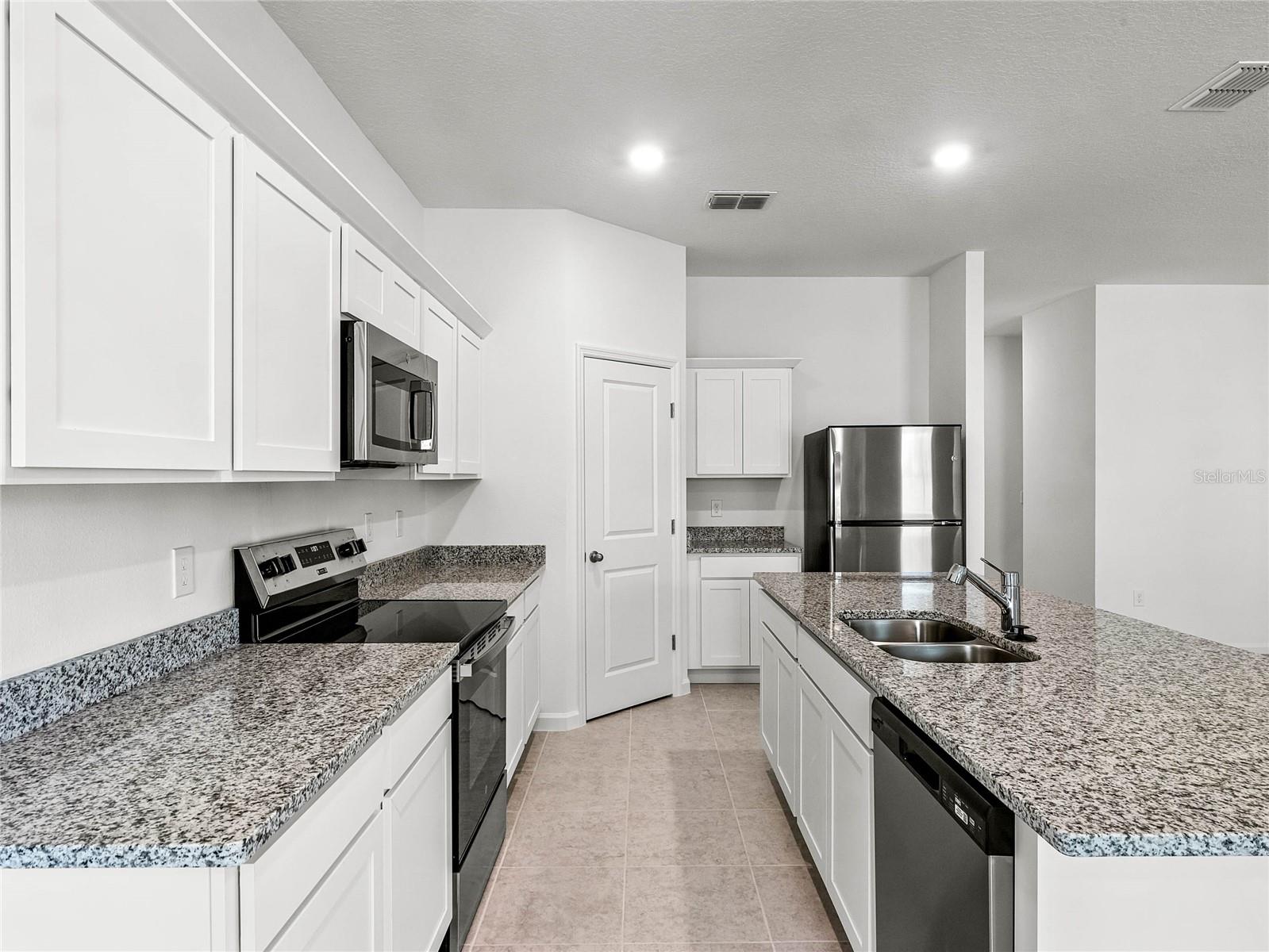 2202 RAVEN RIDGE RD, CLERMONT, FL, 34715