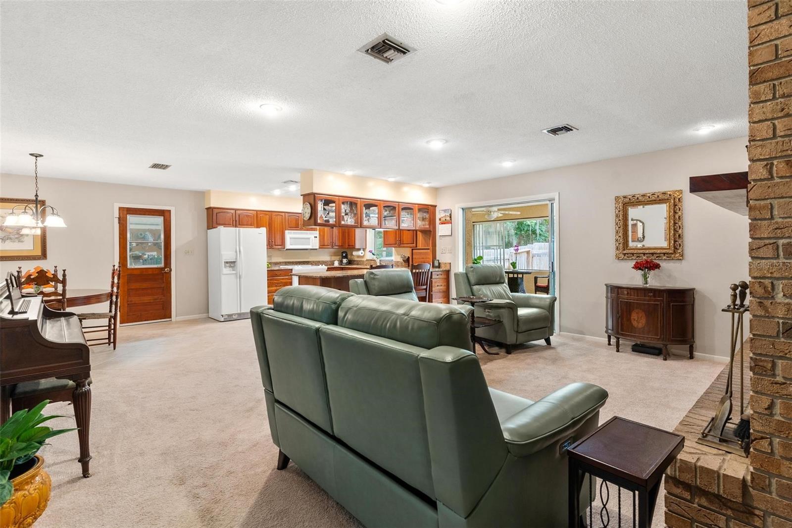 6400 SUNNYSIDE DR, LEESBURG, FL, 34748