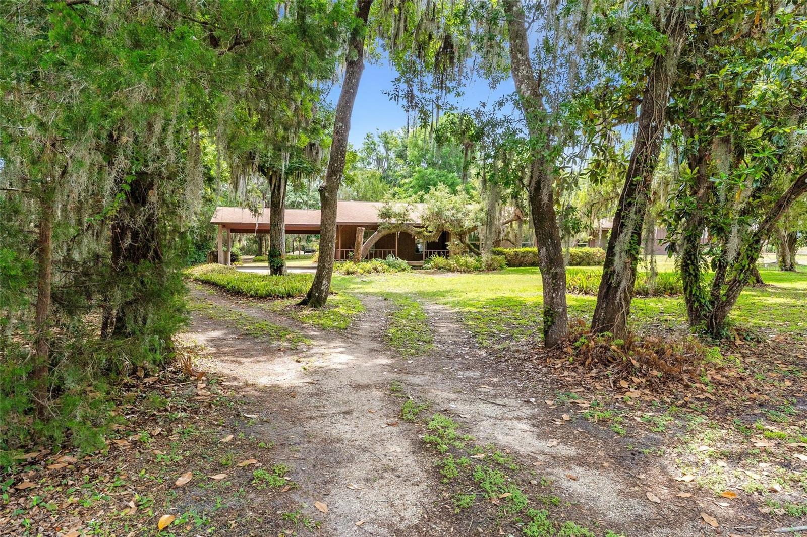 6400 SUNNYSIDE DR, LEESBURG, FL, 34748