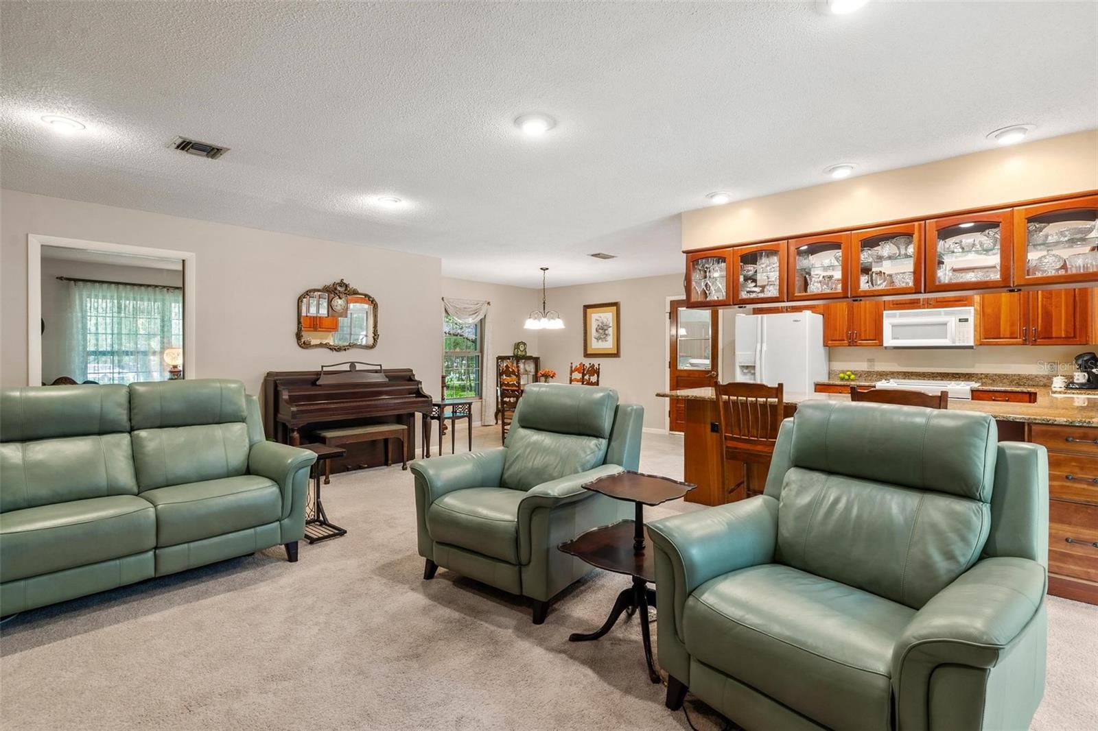 6400 SUNNYSIDE DR, LEESBURG, FL, 34748