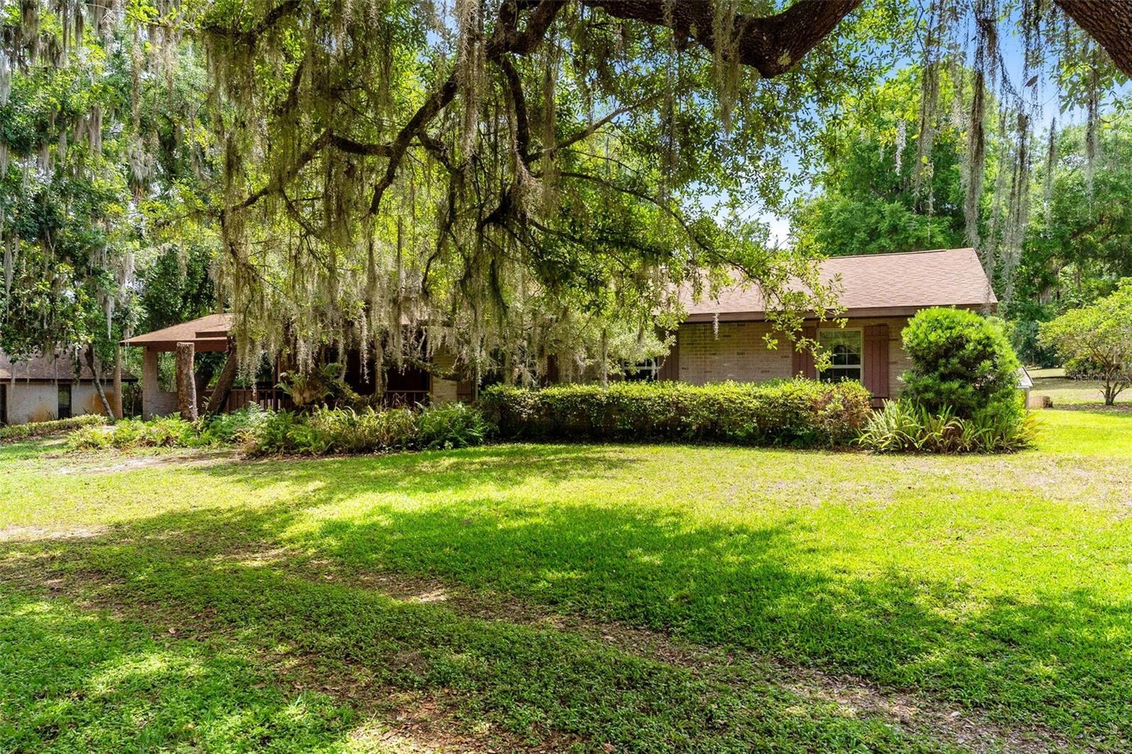 6400 SUNNYSIDE DR, LEESBURG, FL, 34748