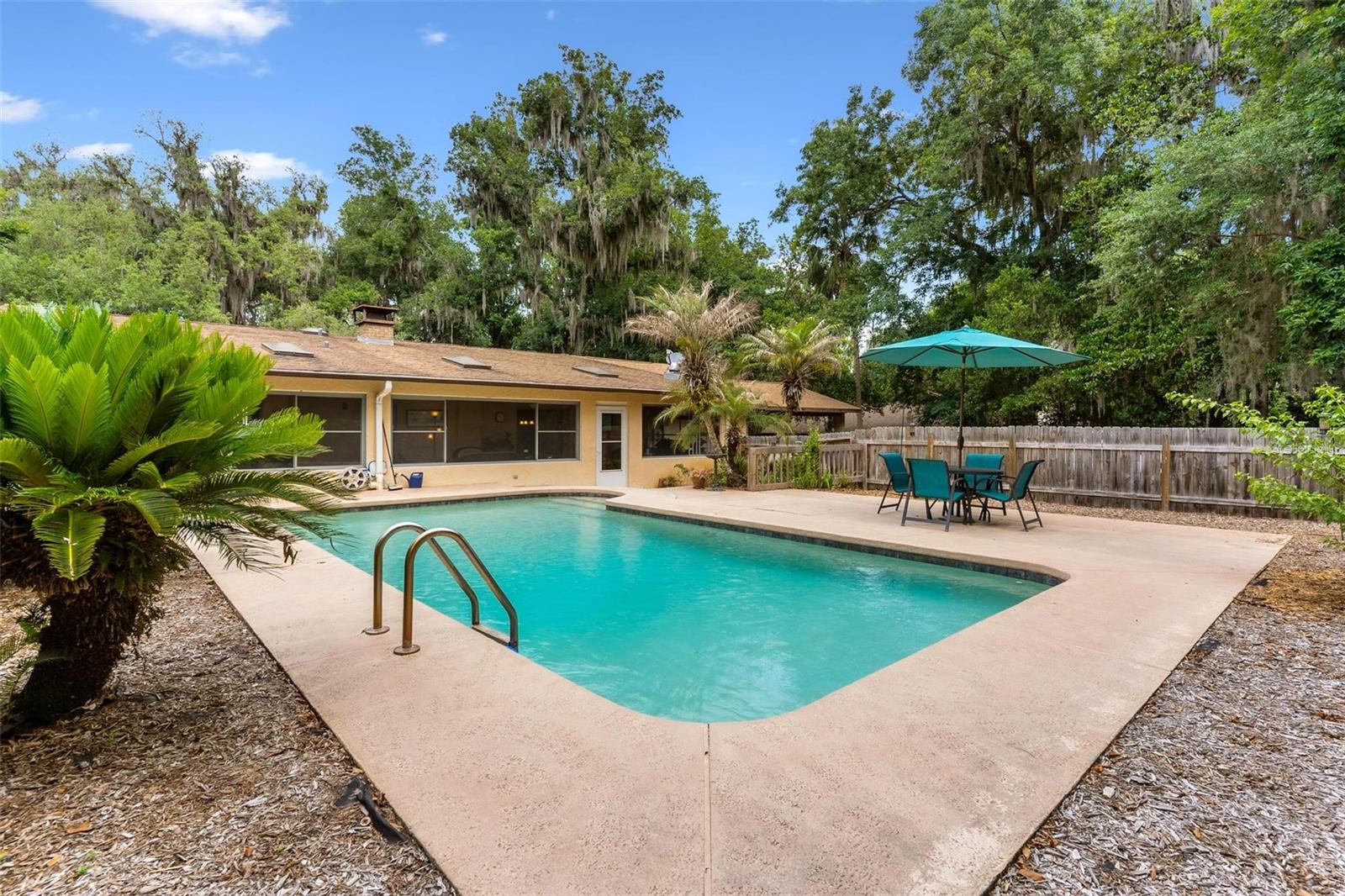 6400 SUNNYSIDE DR, LEESBURG, FL, 34748