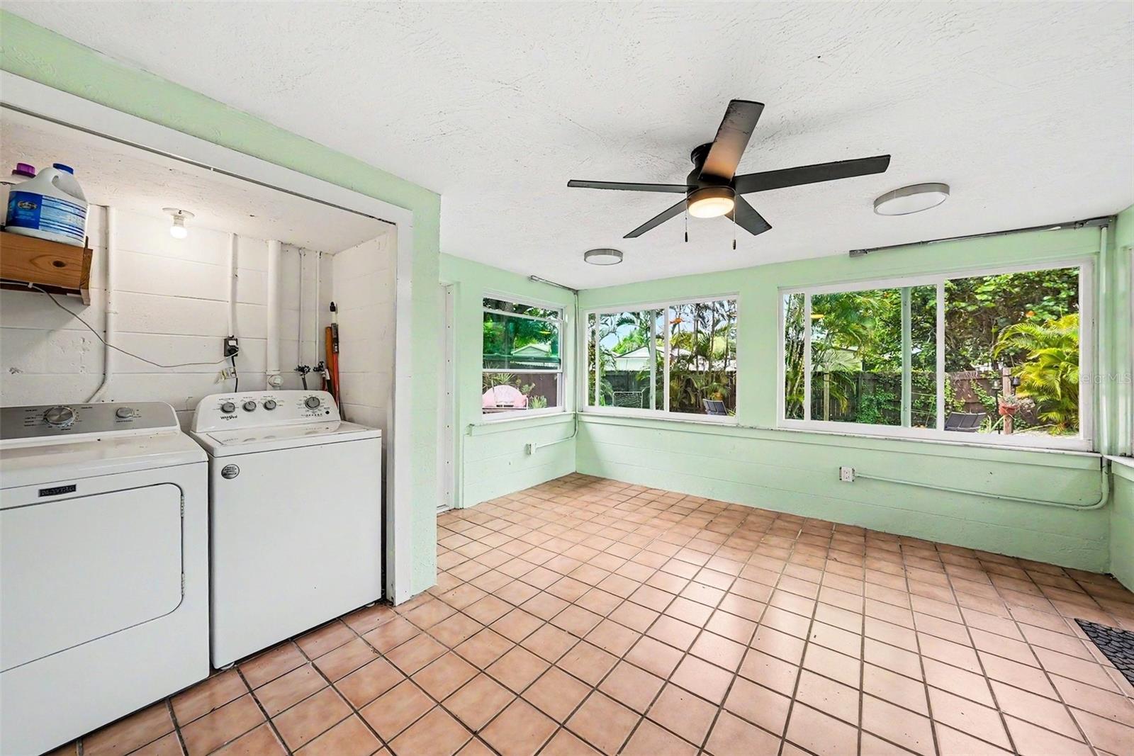 3901 13TH AVE N, ST PETERSBURG, FL, 33713