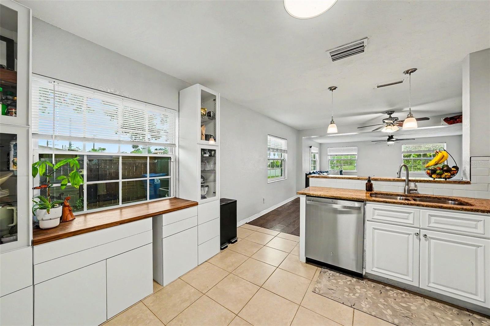 3901 13TH AVE N, ST PETERSBURG, FL, 33713