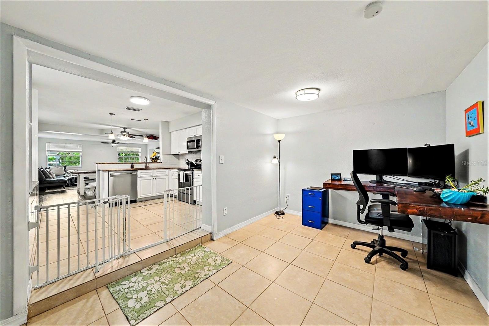 3901 13TH AVE N, ST PETERSBURG, FL, 33713
