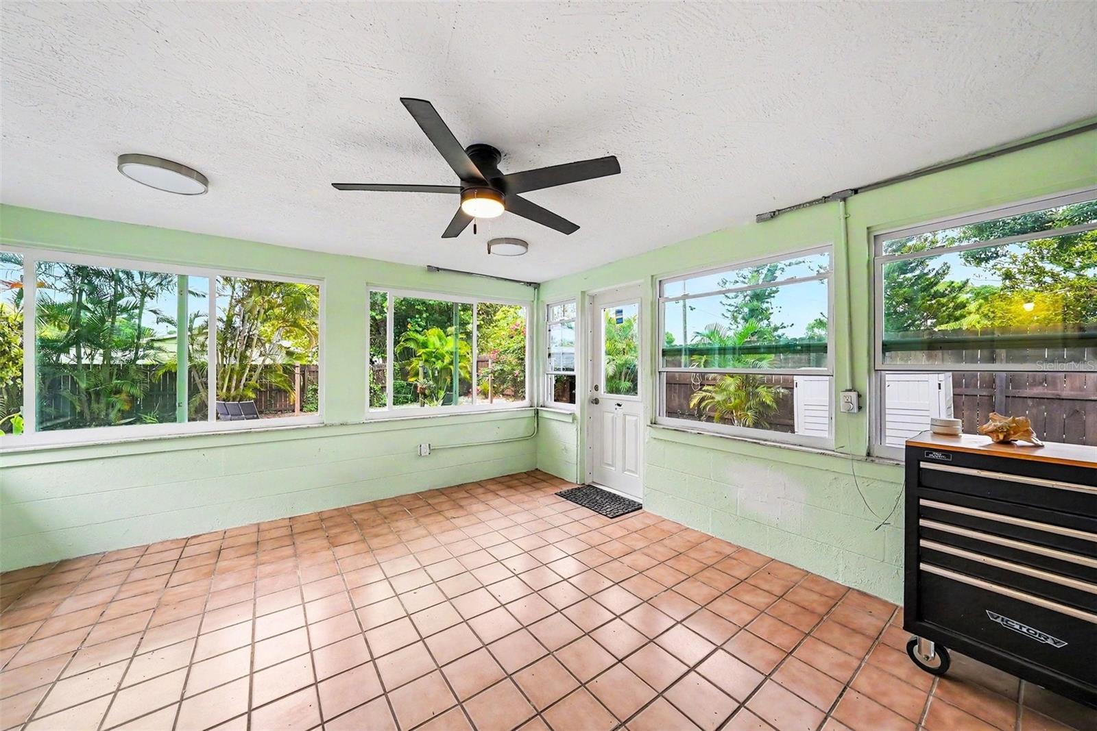 3901 13TH AVE N, ST PETERSBURG, FL, 33713