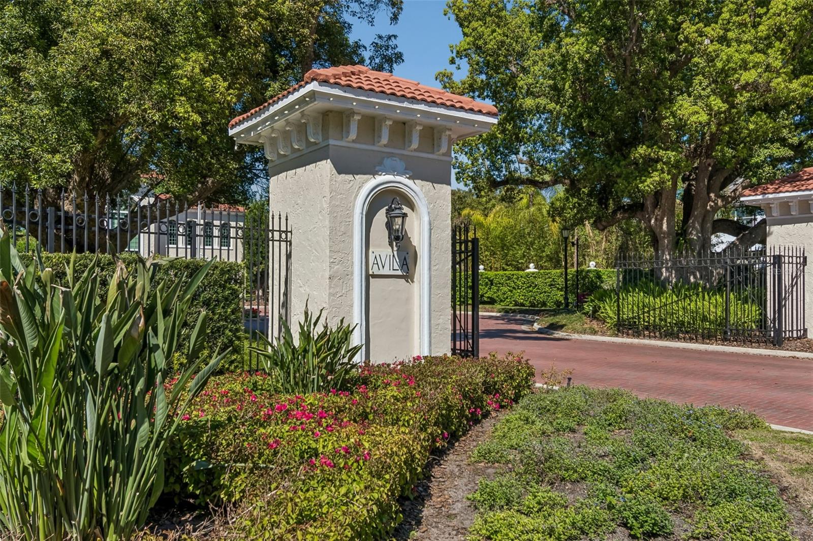 816 TARAY DE AVILA, TAMPA, FL, 33613