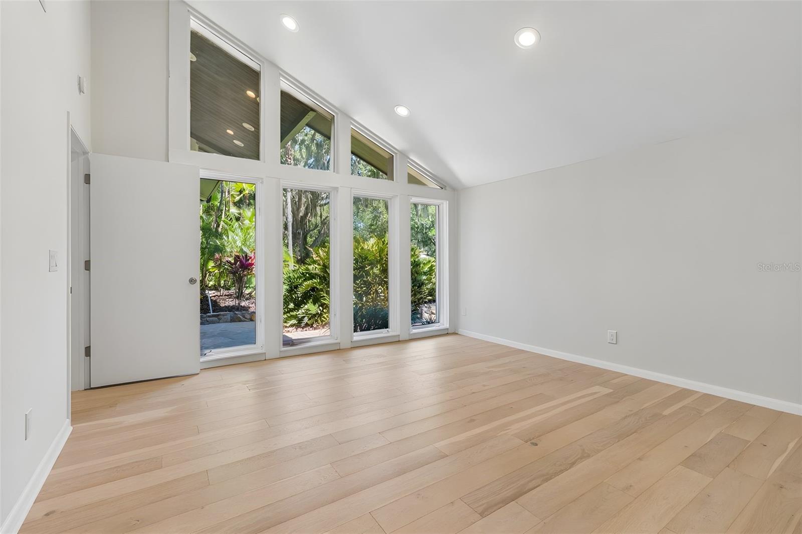 816 TARAY DE AVILA, TAMPA, FL, 33613